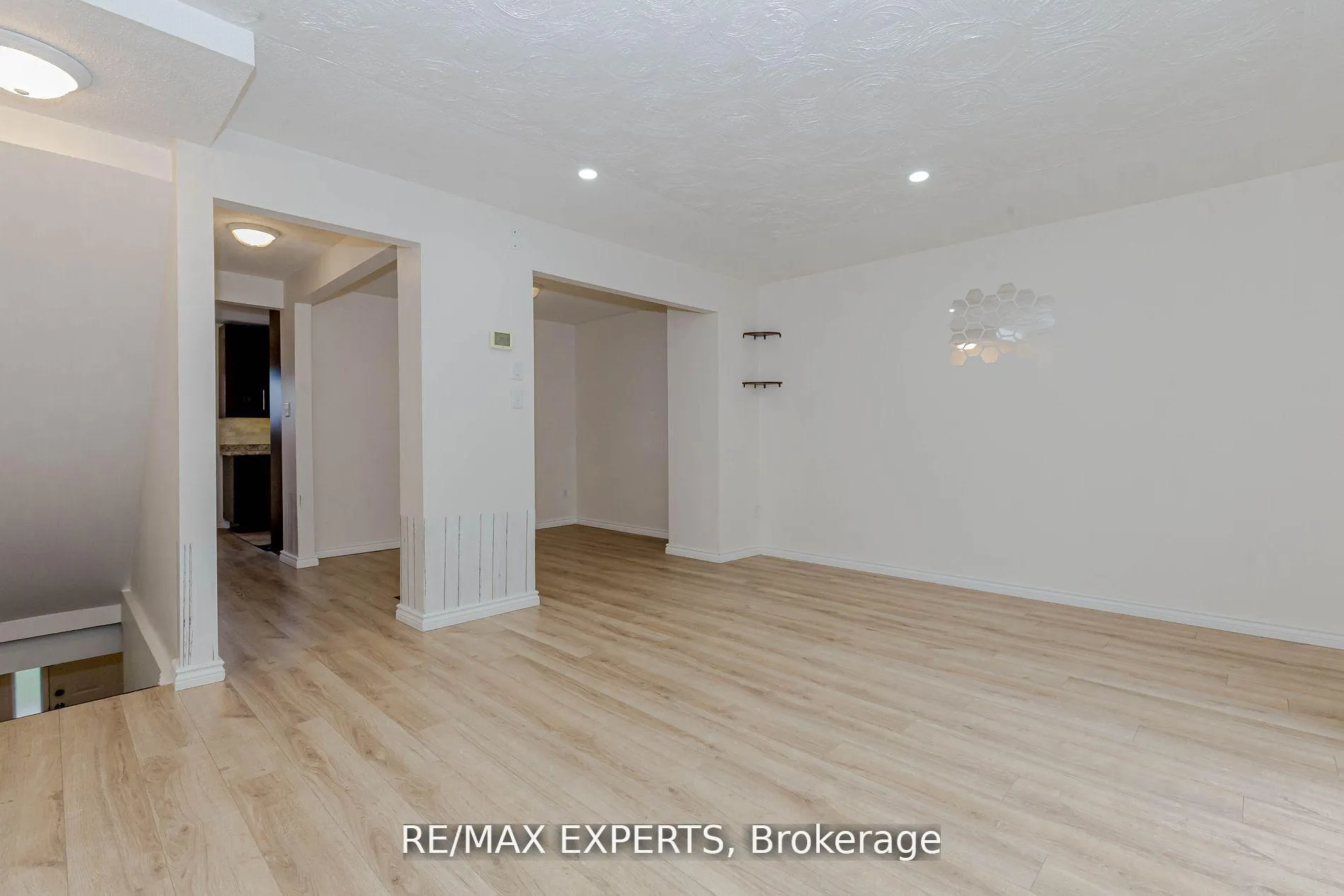 Photo 14 of Unit 9, 34 Bow Valley Drive, Hamilton, Riverdale — HOMEH