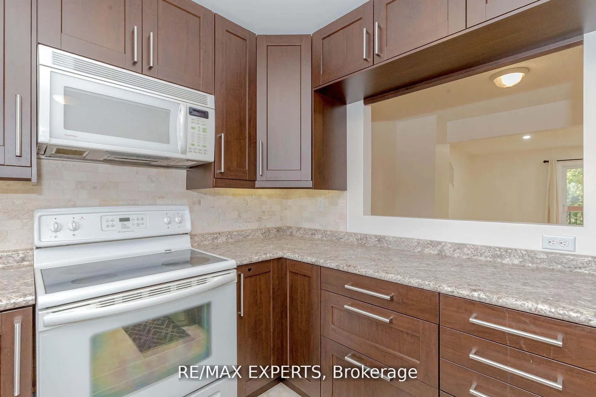 Photo 18 of Unit 9, 34 Bow Valley Drive, Hamilton, Riverdale — HOMEH