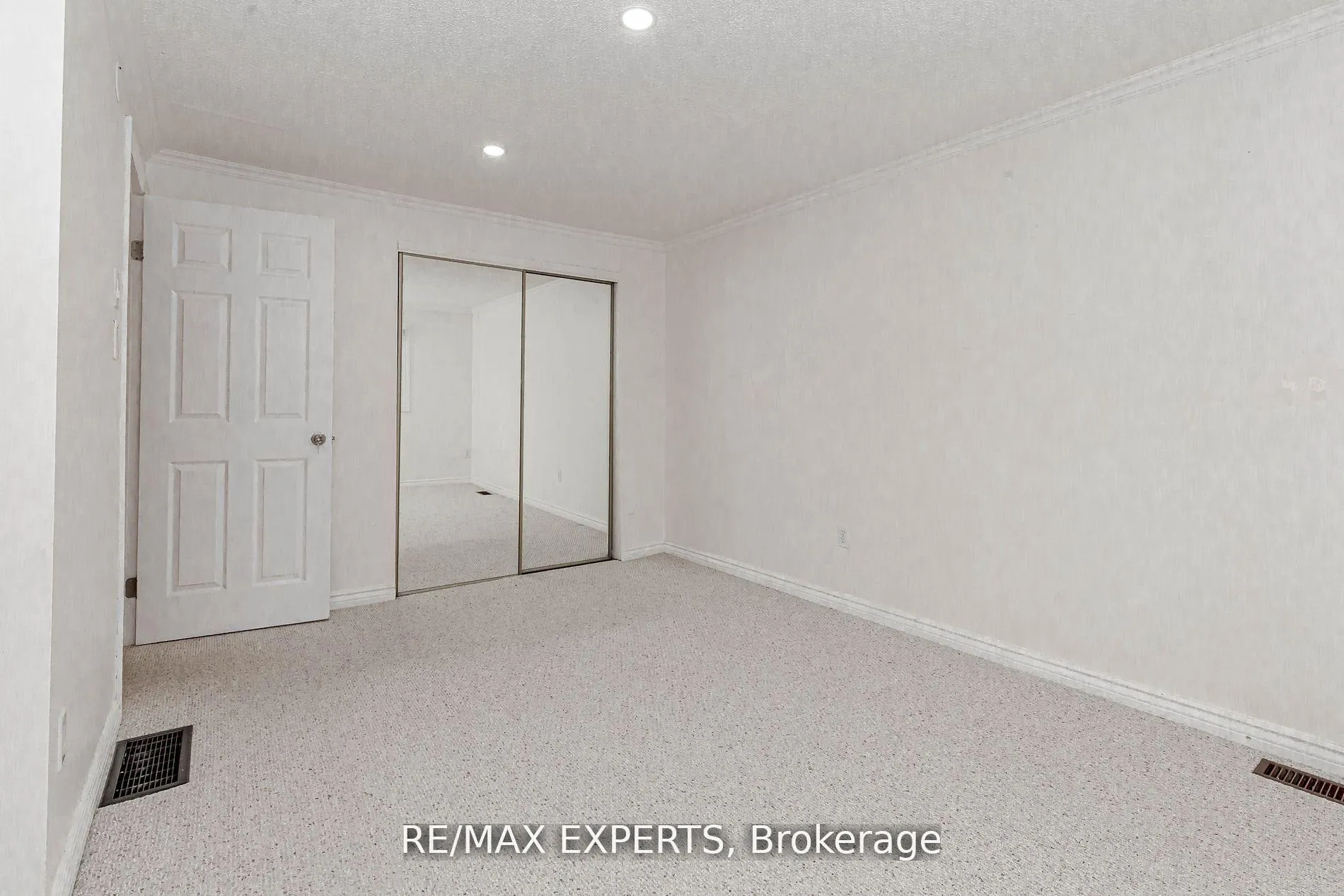 Photo 23 of Unit 9, 34 Bow Valley Drive, Hamilton, Riverdale — HOMEH