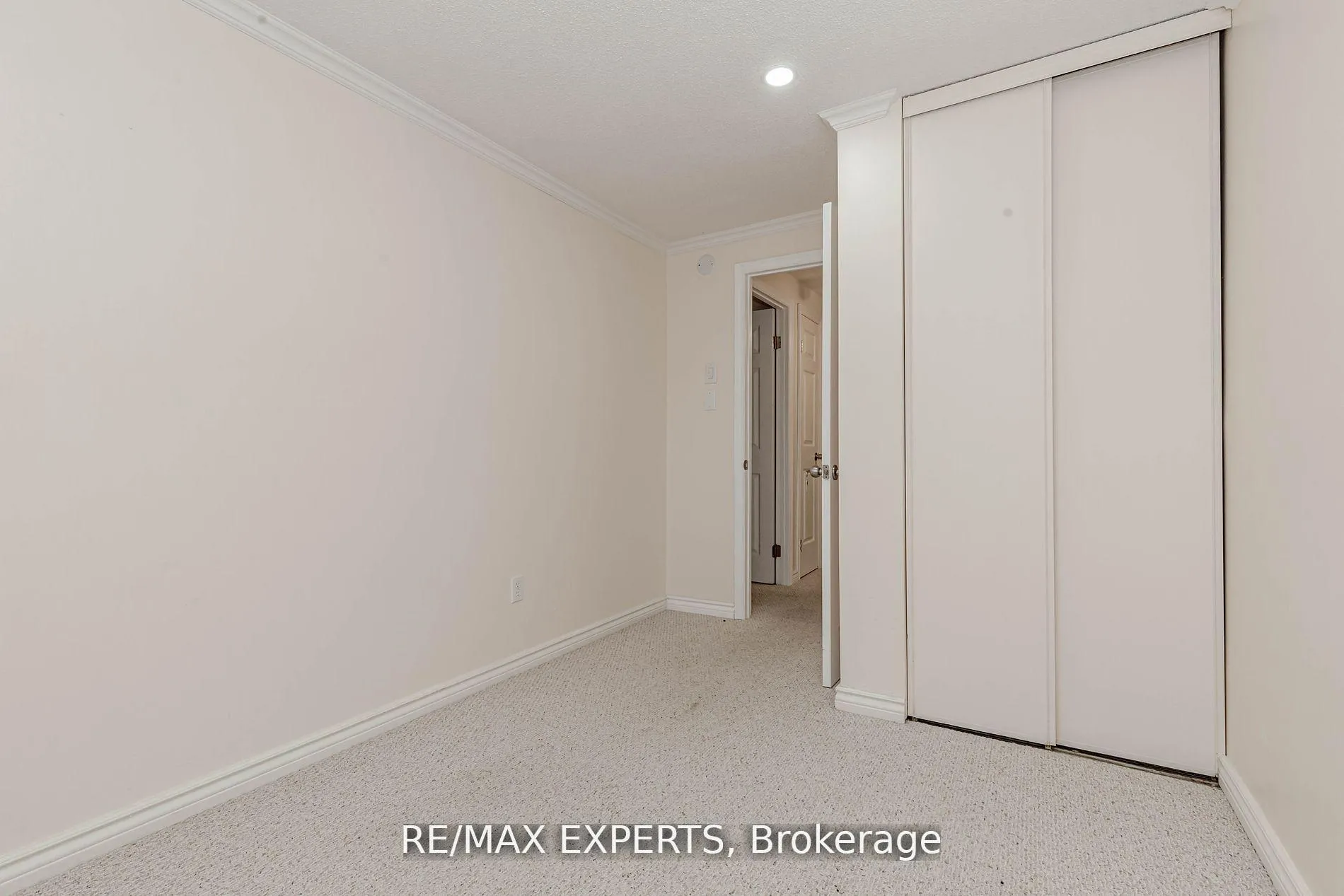 Photo 29 of Unit 9, 34 Bow Valley Drive, Hamilton, Riverdale — HOMEH