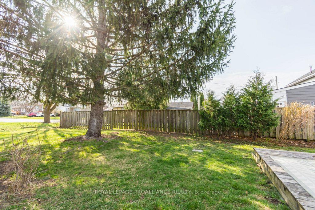 Photo 21 of 319 Herchimer Avenue, Belleville, Belleville Ward — HOMEH