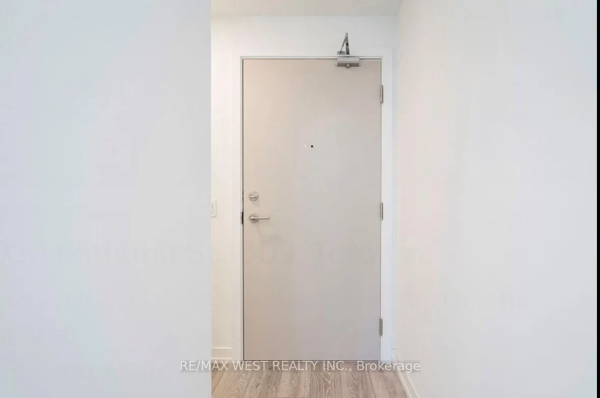 Front of Unit 1209, 2020 Bathurst Street