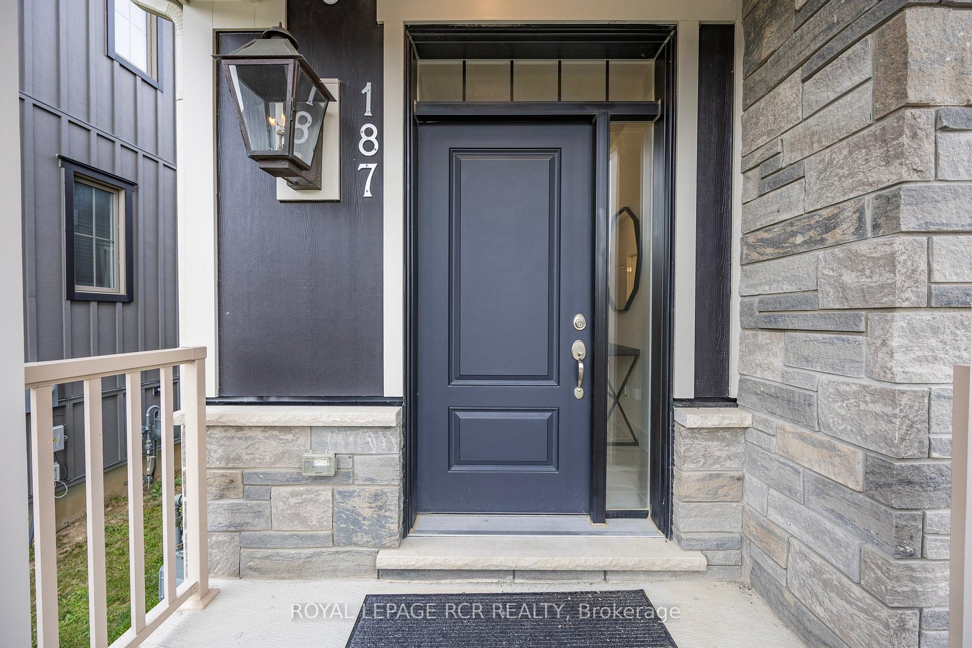 Photo 2 of 187 Yellow Birch Crescent, Blue Mountains — HOMEH