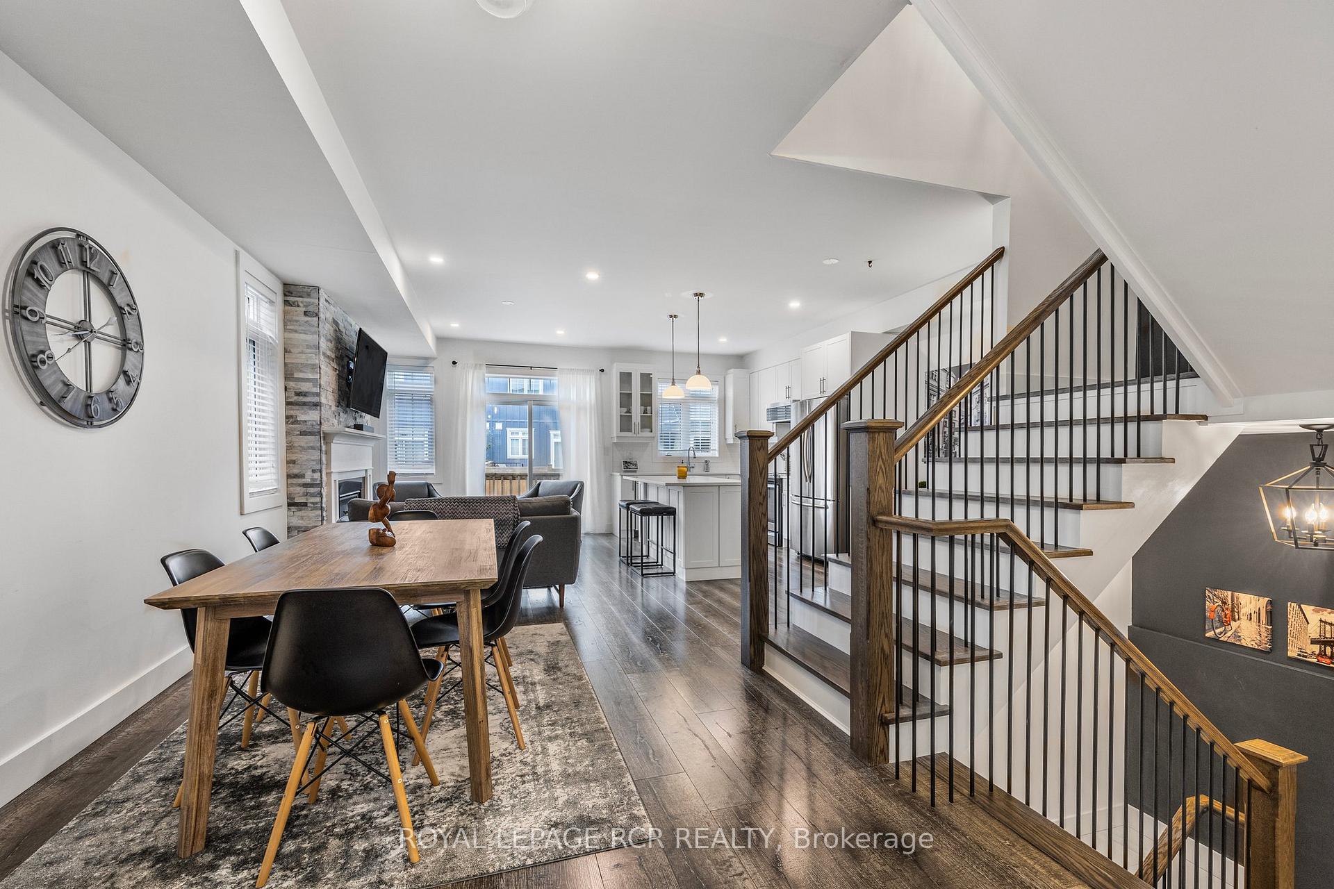 Photo 5 of 187 Yellow Birch Crescent, Blue Mountains — HOMEH