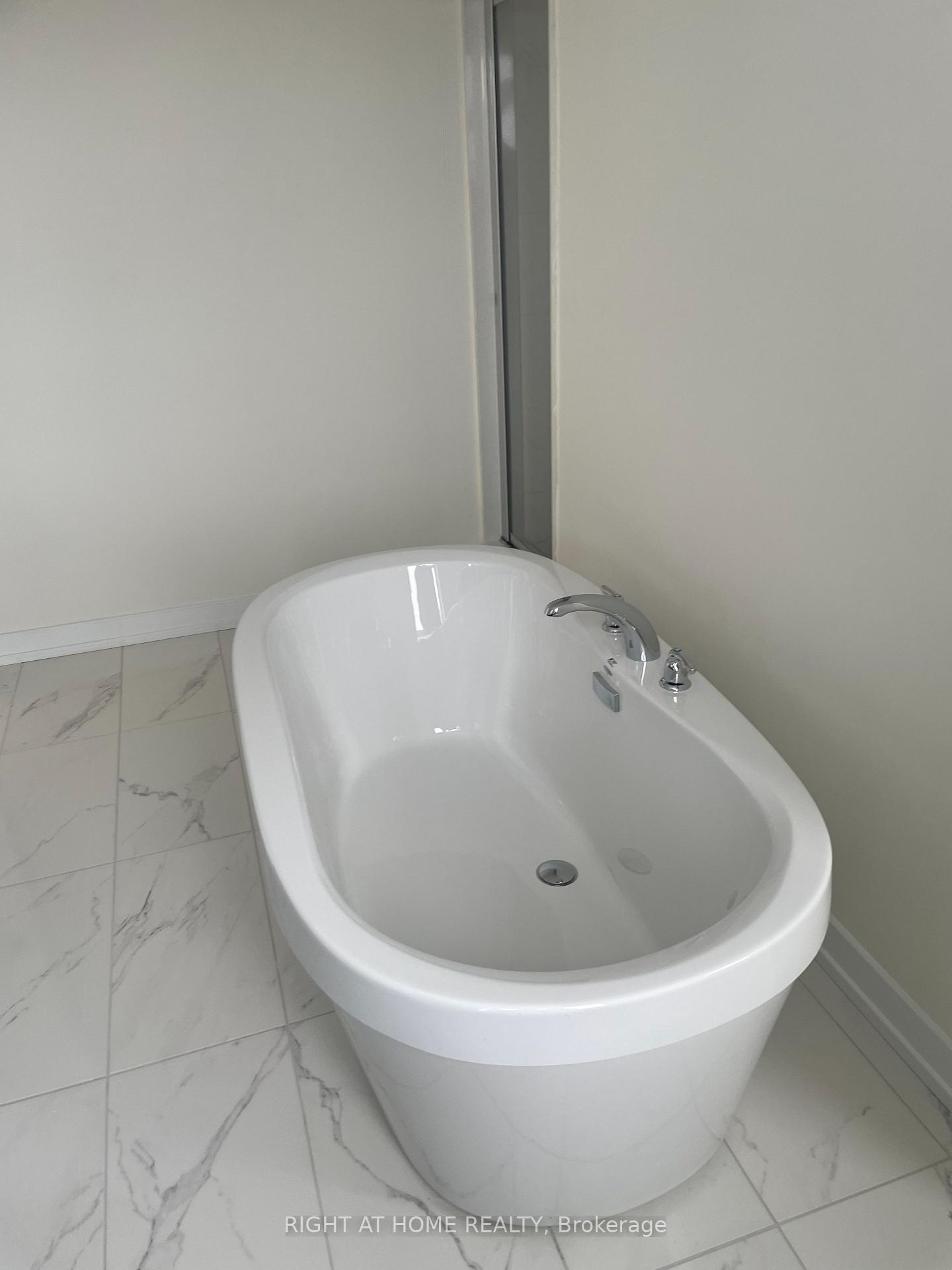 Photo 16 of 107 Henshaw Drive, Erin — HOMEH