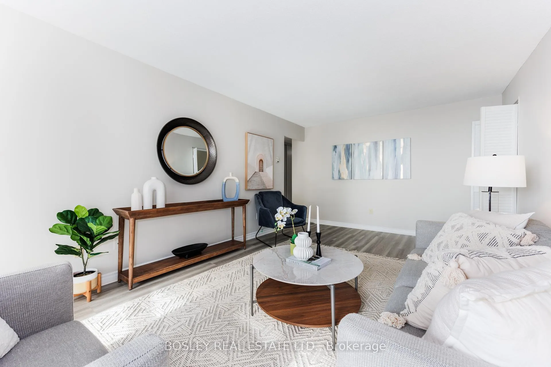 Photo 8 of Unit 2403, 3 Massey Square, Toronto, Crescent Town — HOMEH