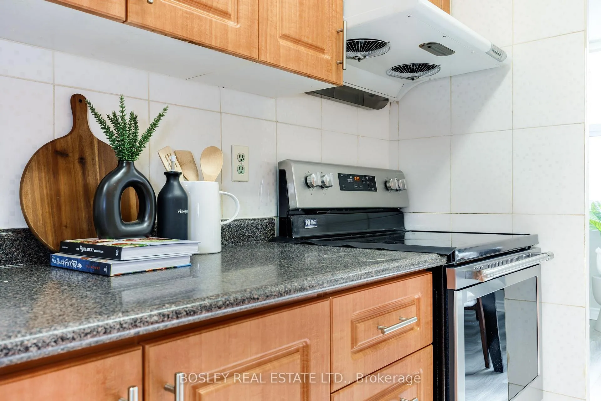 Photo 21 of Unit 2403, 3 Massey Square, Toronto, Crescent Town — HOMEH