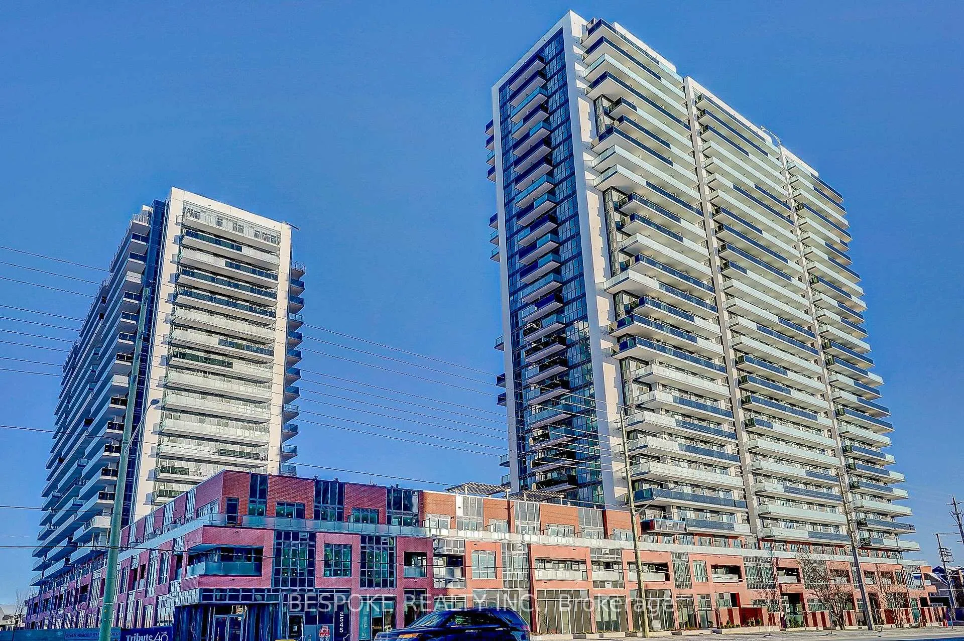 Front of Unit 704, 2545 Simcoe Street N