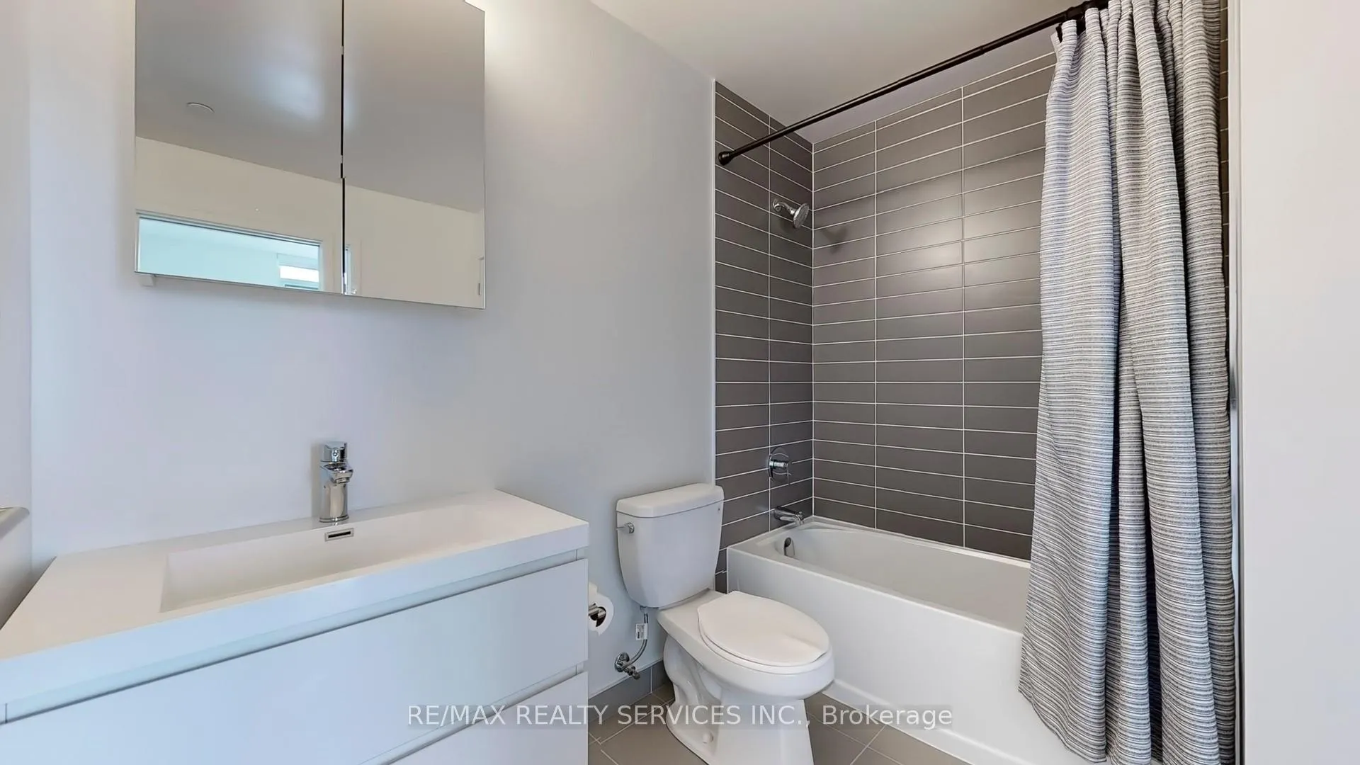 Photo 23 of Unit 1801B, 292 Verdale Crossing, Markham, Unionville — HOMEH