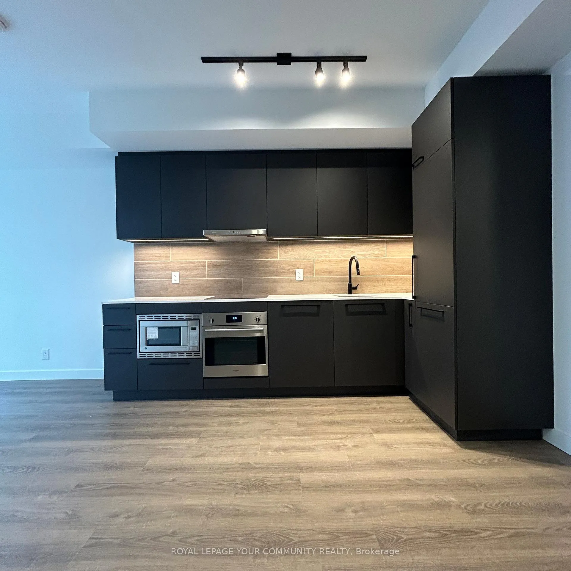 Photo 1 of Unit 302, 1050 Eastern Avenue, Toronto, The Beaches — HOMEH
