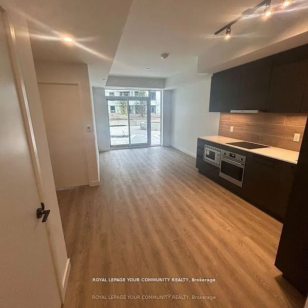 Photo 4 of Unit 302, 1050 Eastern Avenue, Toronto, The Beaches — HOMEH