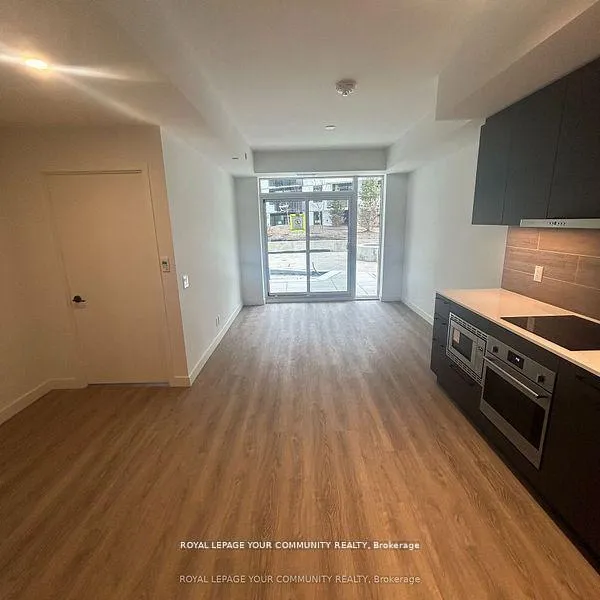 Photo 5 of Unit 302, 1050 Eastern Avenue, Toronto, The Beaches — HOMEH