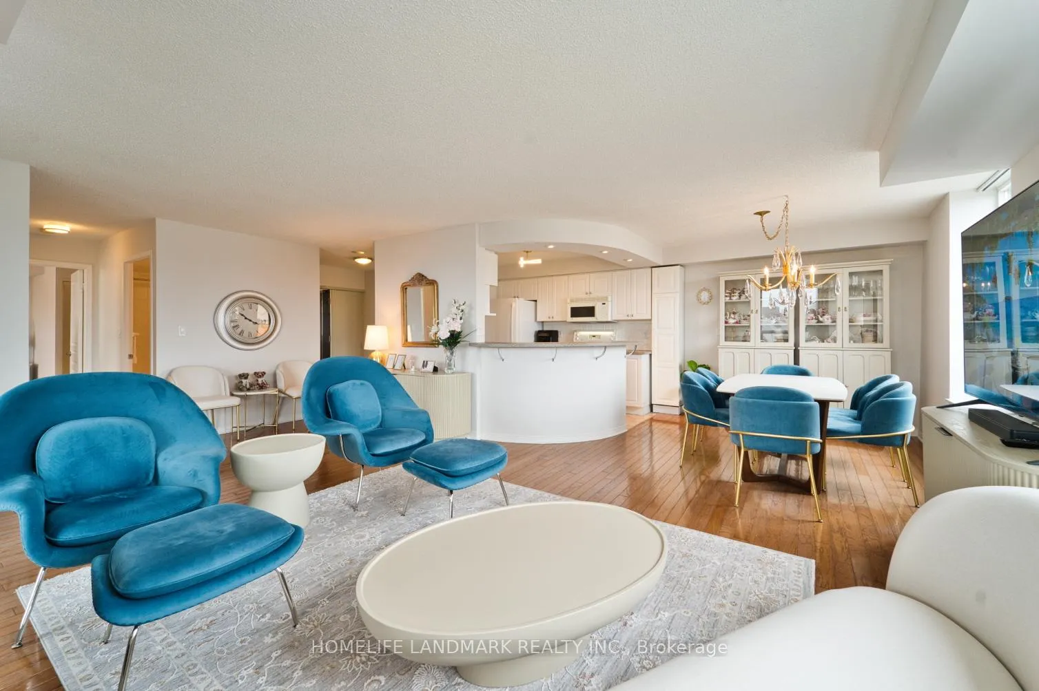 Photo 2 of Unit 421, 1733 Queen Street E, Toronto, The Beaches — HOMEH