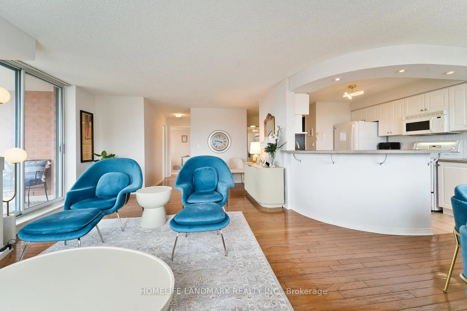 Photo 8 of Unit 421, 1733 Queen Street E, Toronto, The Beaches — HOMEH