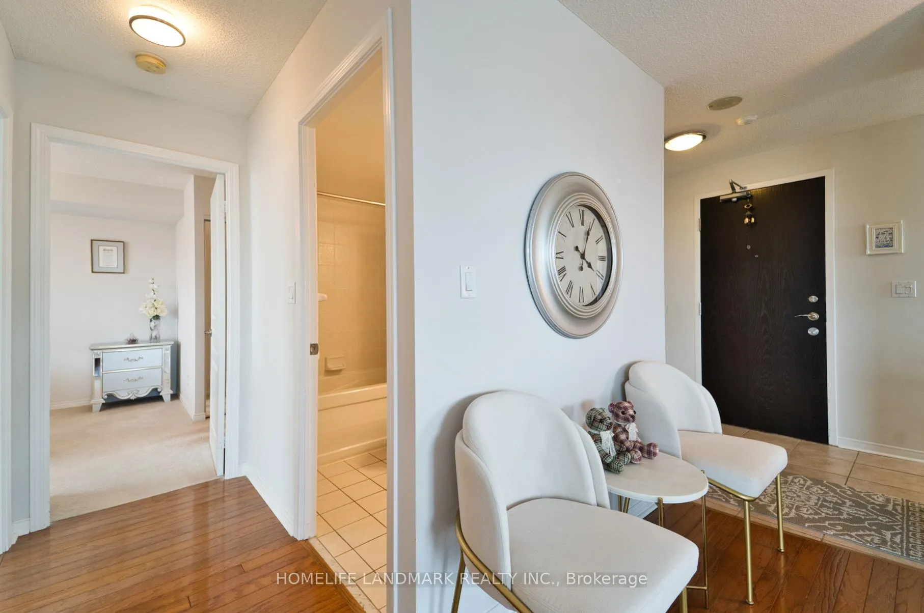 Photo 13 of Unit 421, 1733 Queen Street E, Toronto, The Beaches — HOMEH