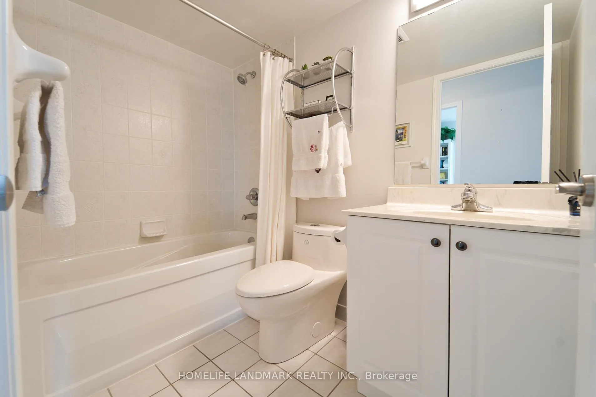 Photo 22 of Unit 421, 1733 Queen Street E, Toronto, The Beaches — HOMEH