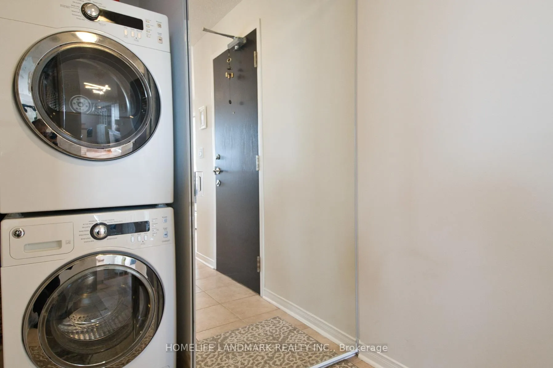 Photo 31 of Unit 421, 1733 Queen Street E, Toronto, The Beaches — HOMEH