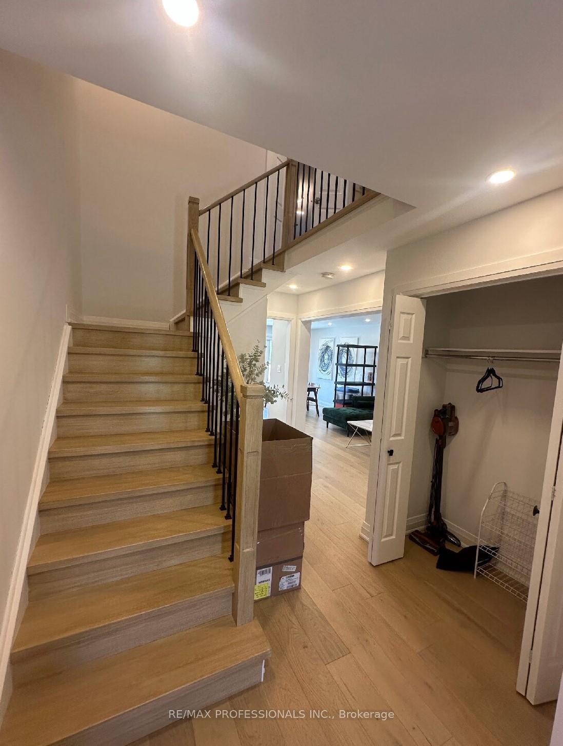 Photo 5 of 540 Eliza Crescent, Burlington, Appleby — HOMEH