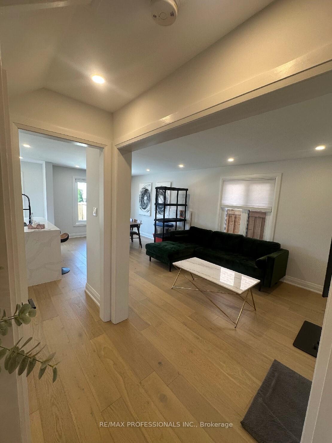 Photo 6 of 540 Eliza Crescent, Burlington, Appleby — HOMEH
