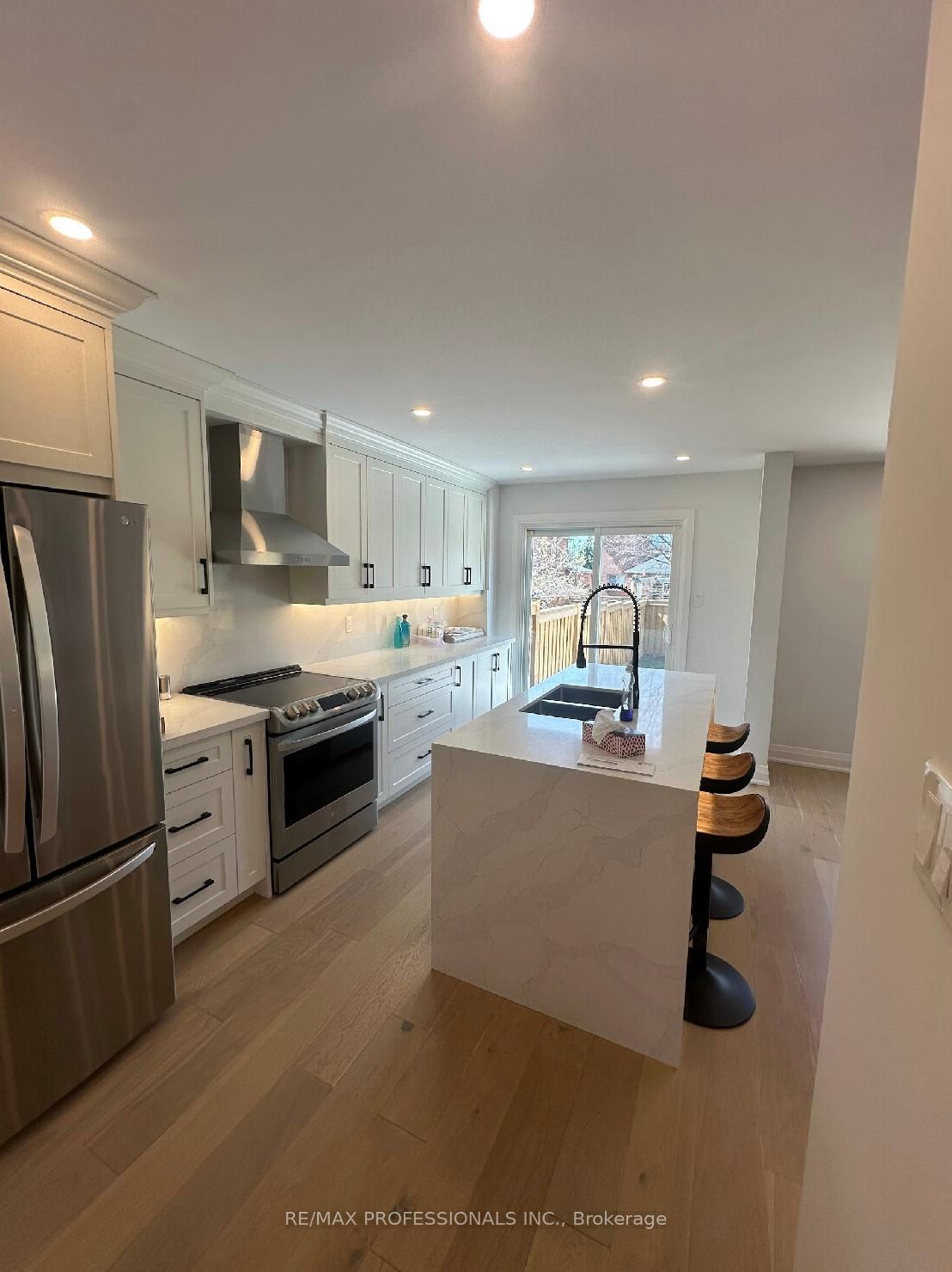Photo 7 of 540 Eliza Crescent, Burlington, Appleby — HOMEH