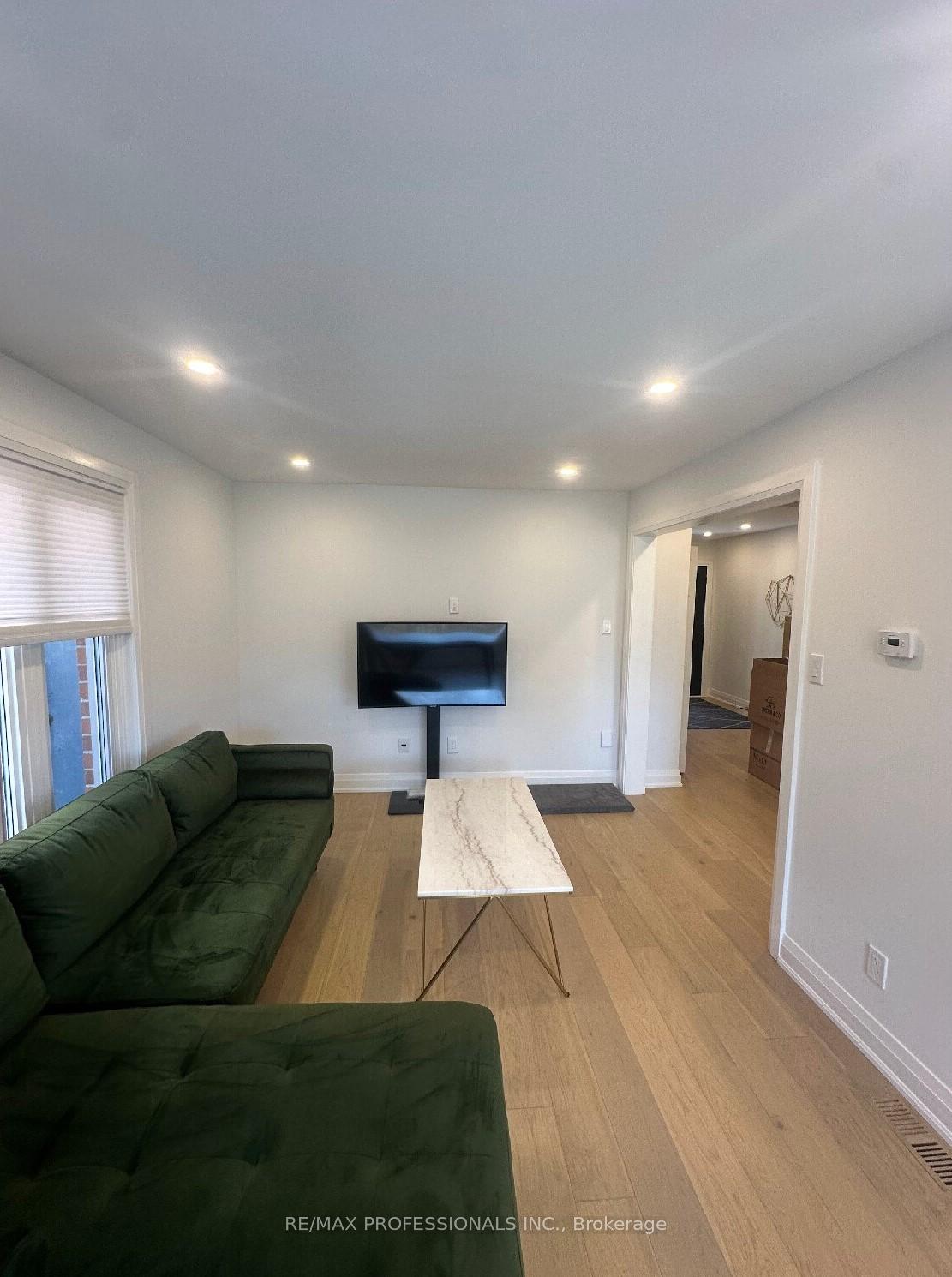 Photo 9 of 540 Eliza Crescent, Burlington, Appleby — HOMEH