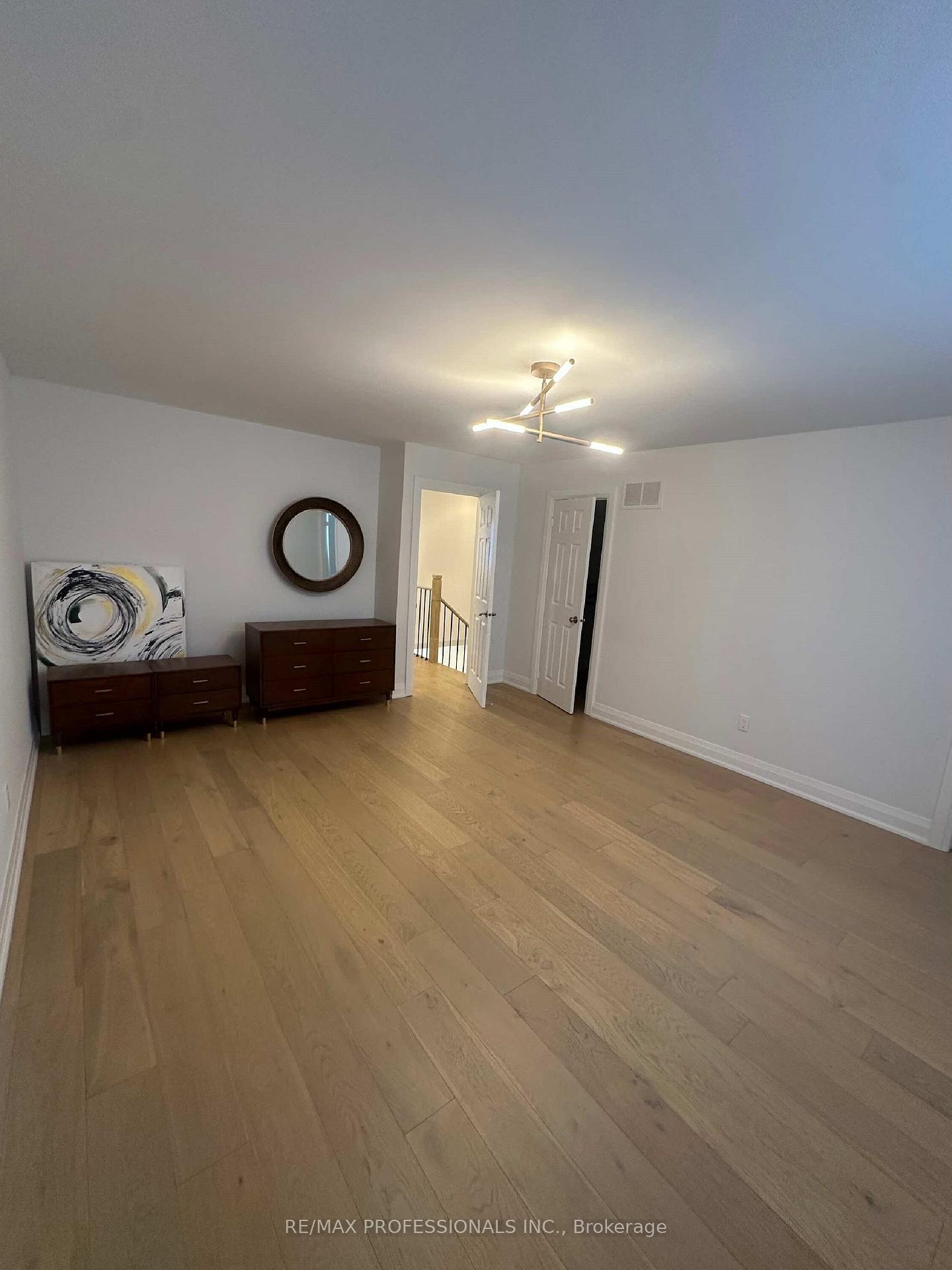 Photo 18 of 540 Eliza Crescent, Burlington, Appleby — HOMEH
