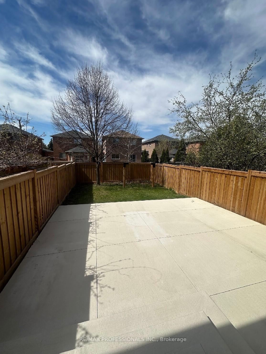 Photo 24 of 540 Eliza Crescent, Burlington, Appleby — HOMEH