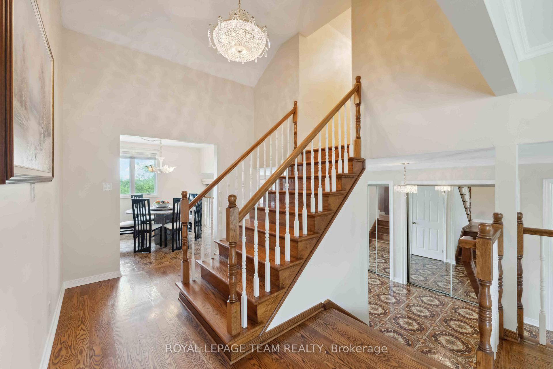 Photo 13 of 12 Queen Anne Crescent, Ottawa, Barrhaven East — HOMEH