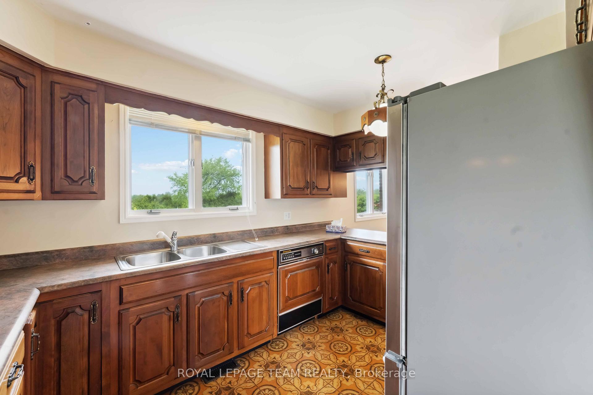 Photo 16 of 12 Queen Anne Crescent, Ottawa, Barrhaven East — HOMEH