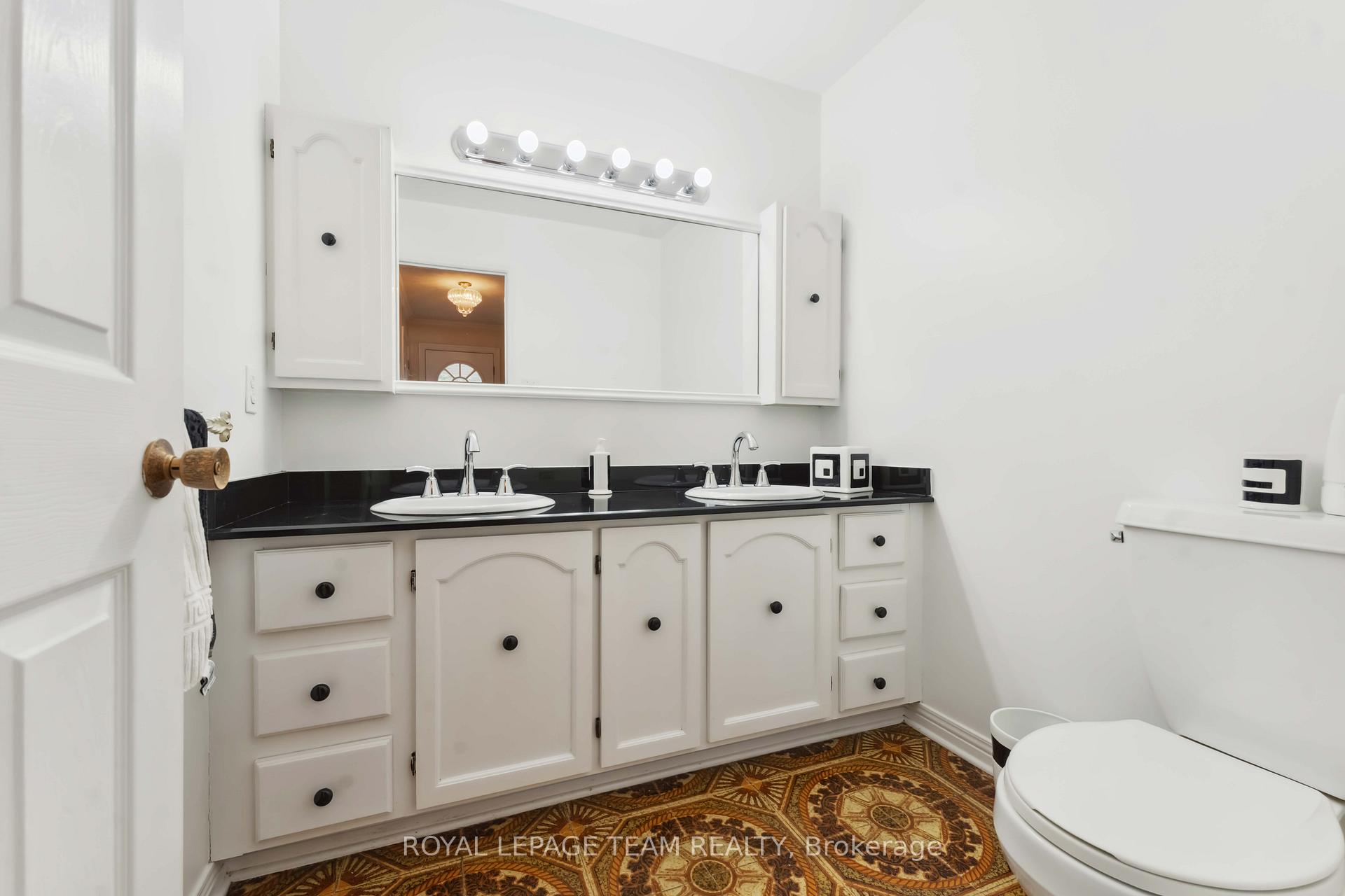 Photo 21 of 12 Queen Anne Crescent, Ottawa, Barrhaven East — HOMEH