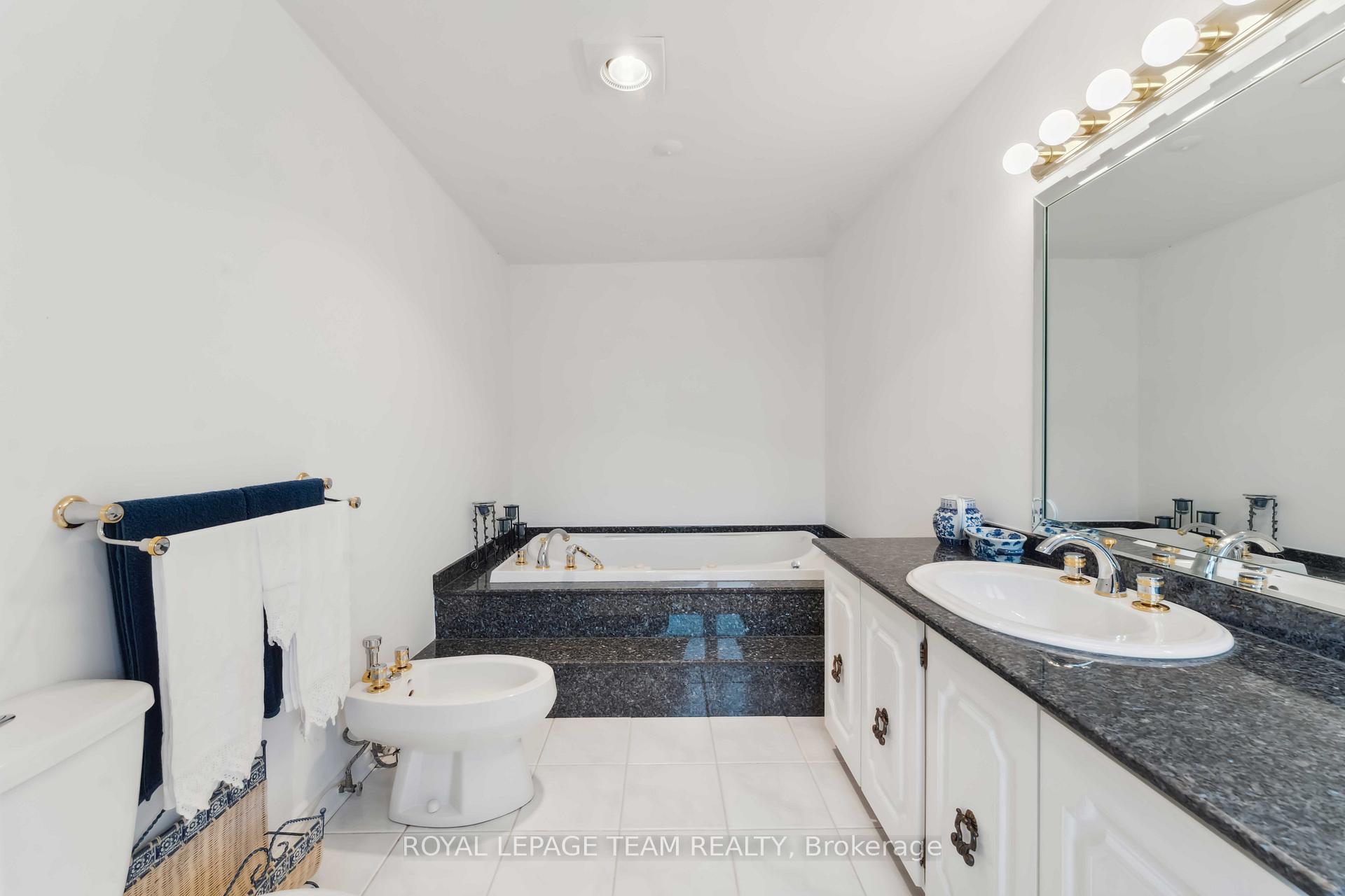 Photo 27 of 12 Queen Anne Crescent, Ottawa, Barrhaven East — HOMEH