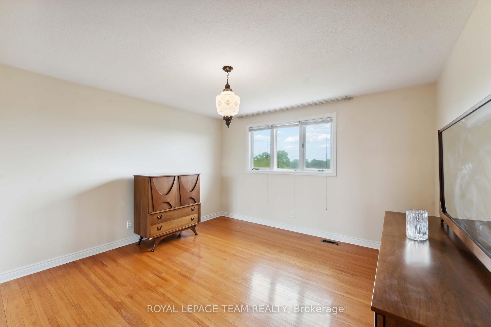 Photo 29 of 12 Queen Anne Crescent, Ottawa, Barrhaven East — HOMEH