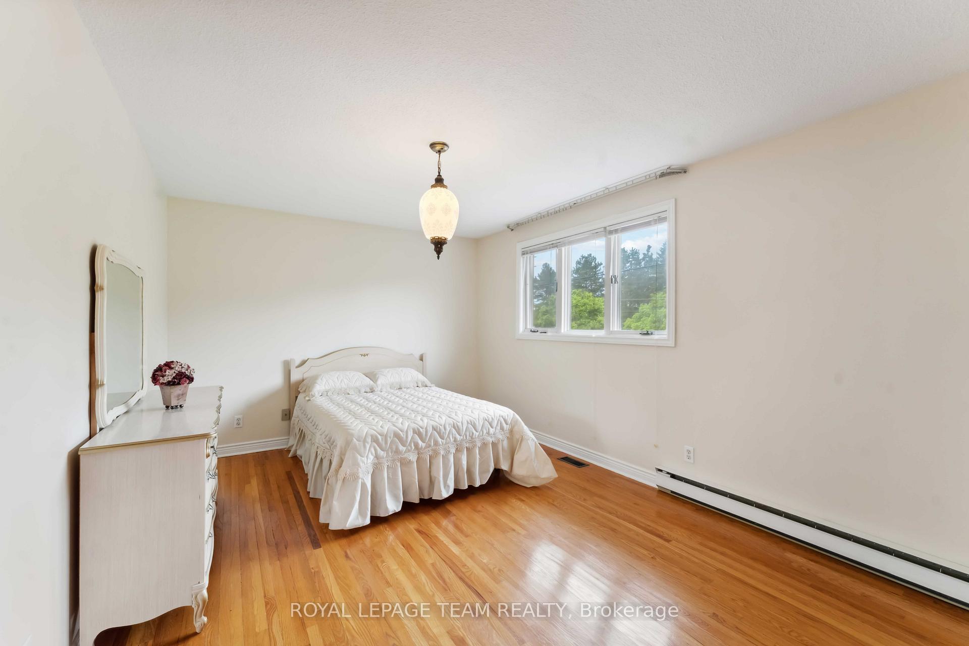 Photo 30 of 12 Queen Anne Crescent, Ottawa, Barrhaven East — HOMEH