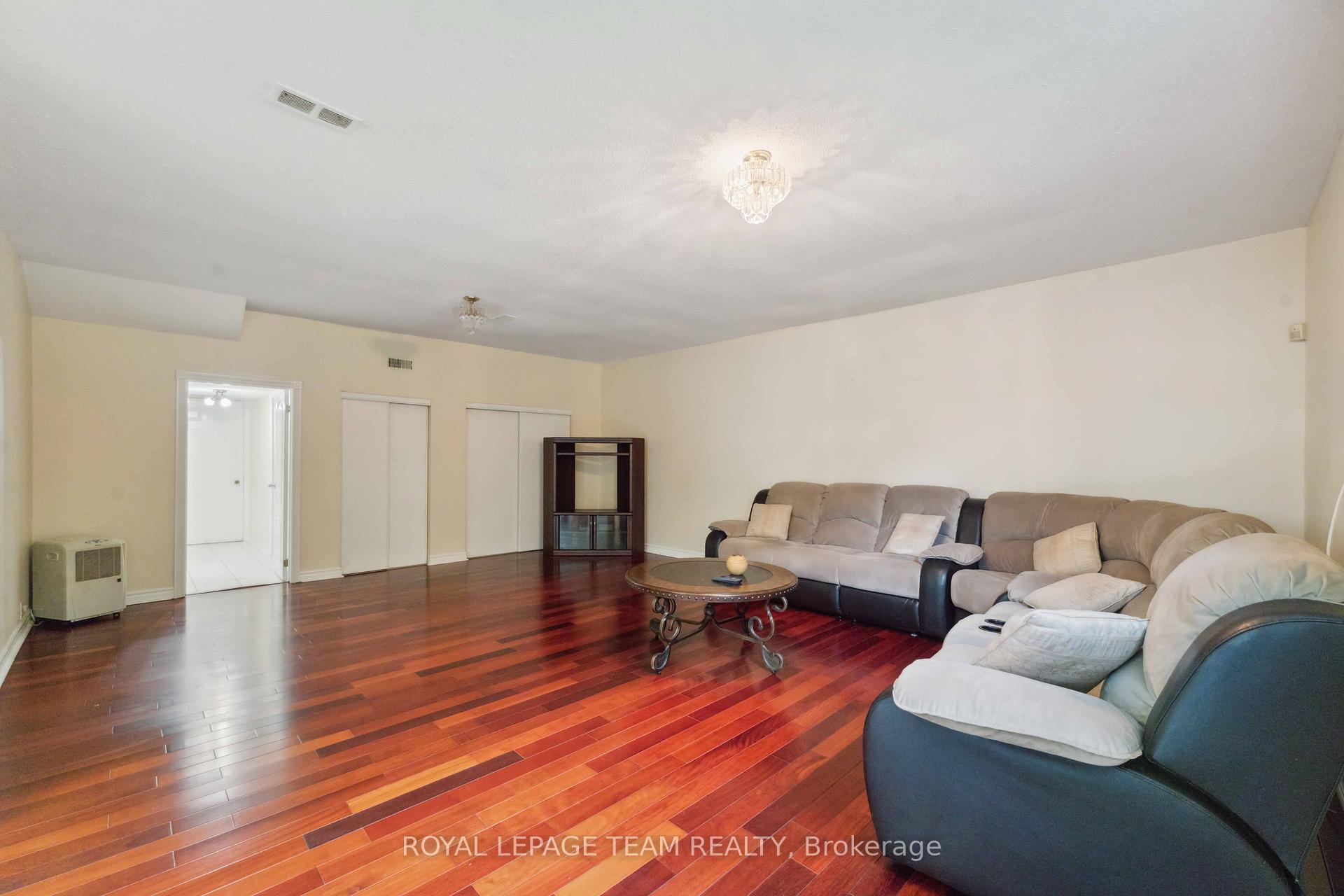 Photo 33 of 12 Queen Anne Crescent, Ottawa, Barrhaven East — HOMEH