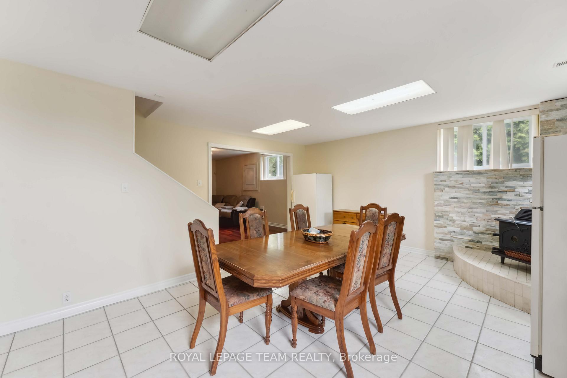 Photo 36 of 12 Queen Anne Crescent, Ottawa, Barrhaven East — HOMEH