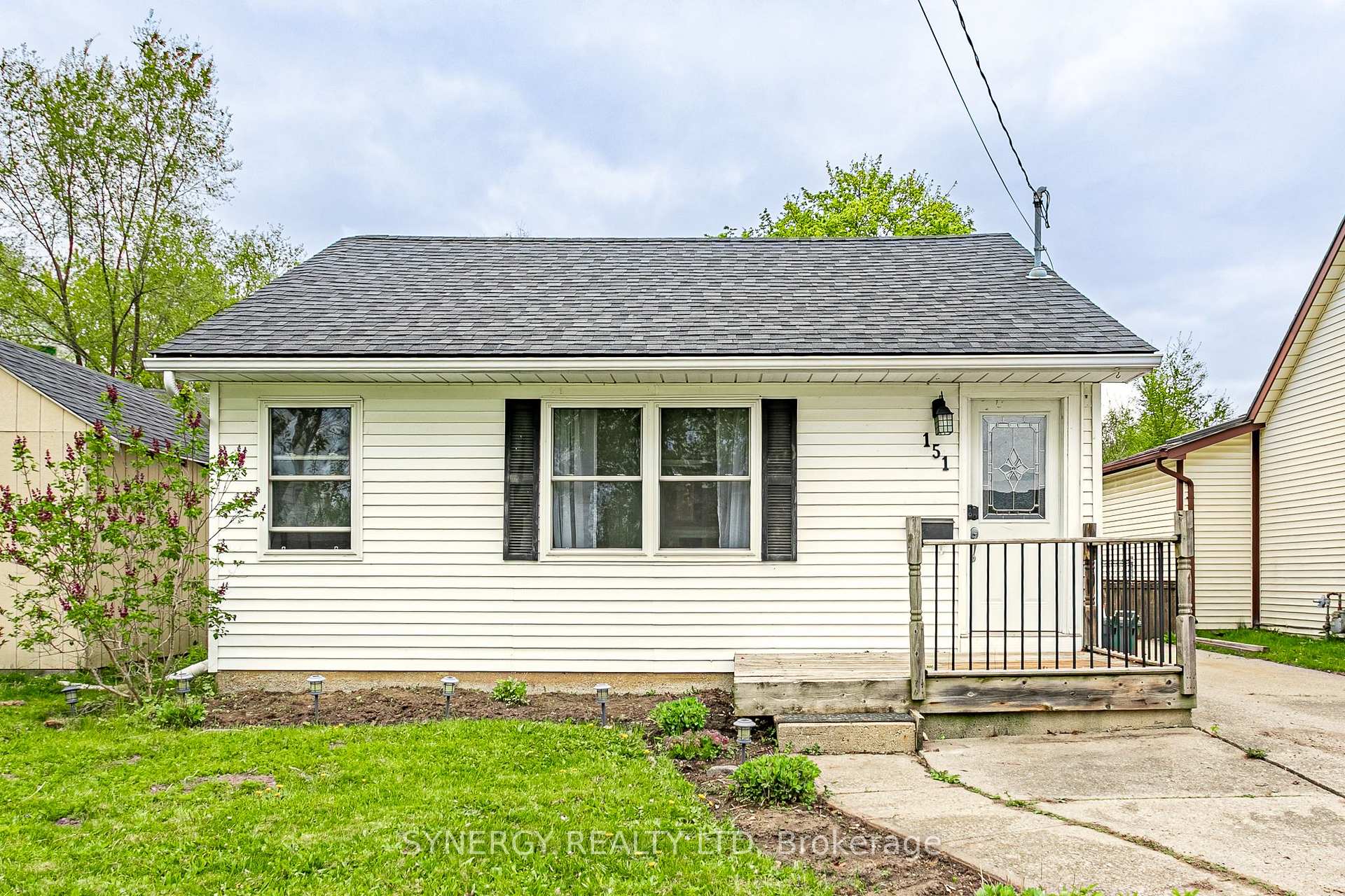 Photo 1 of 151 Wilkes Street, Brant, Brantford Twp — HOMEH