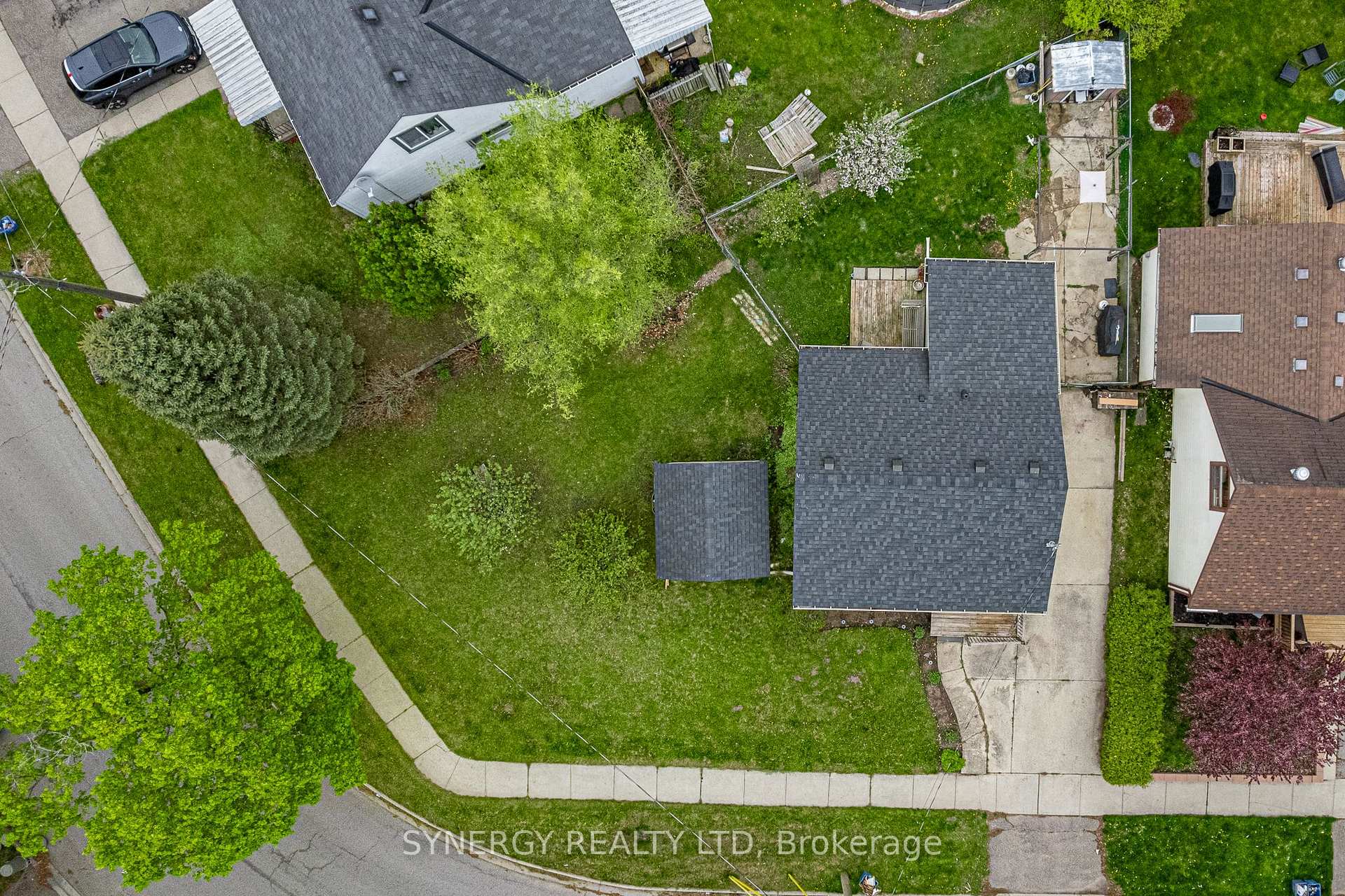 Photo 3 of 151 Wilkes Street, Brant, Brantford Twp — HOMEH