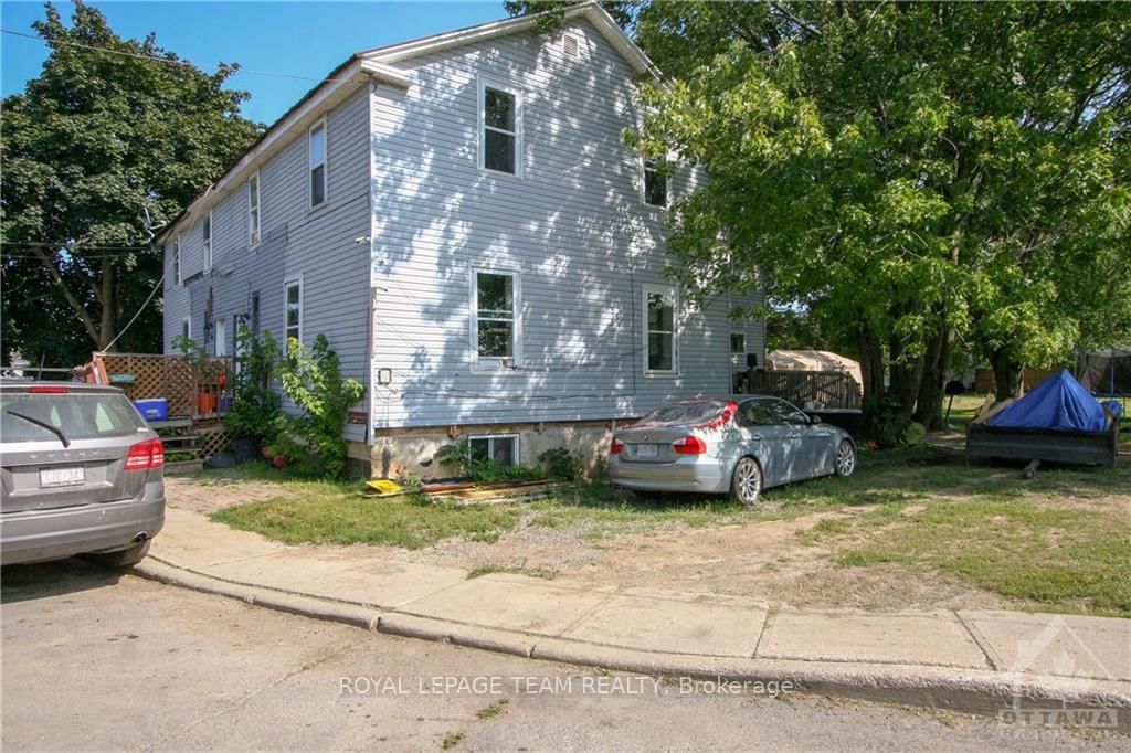 Photo 6 of 78 MILL St, North Dundas, Chesterville — HOMEH
