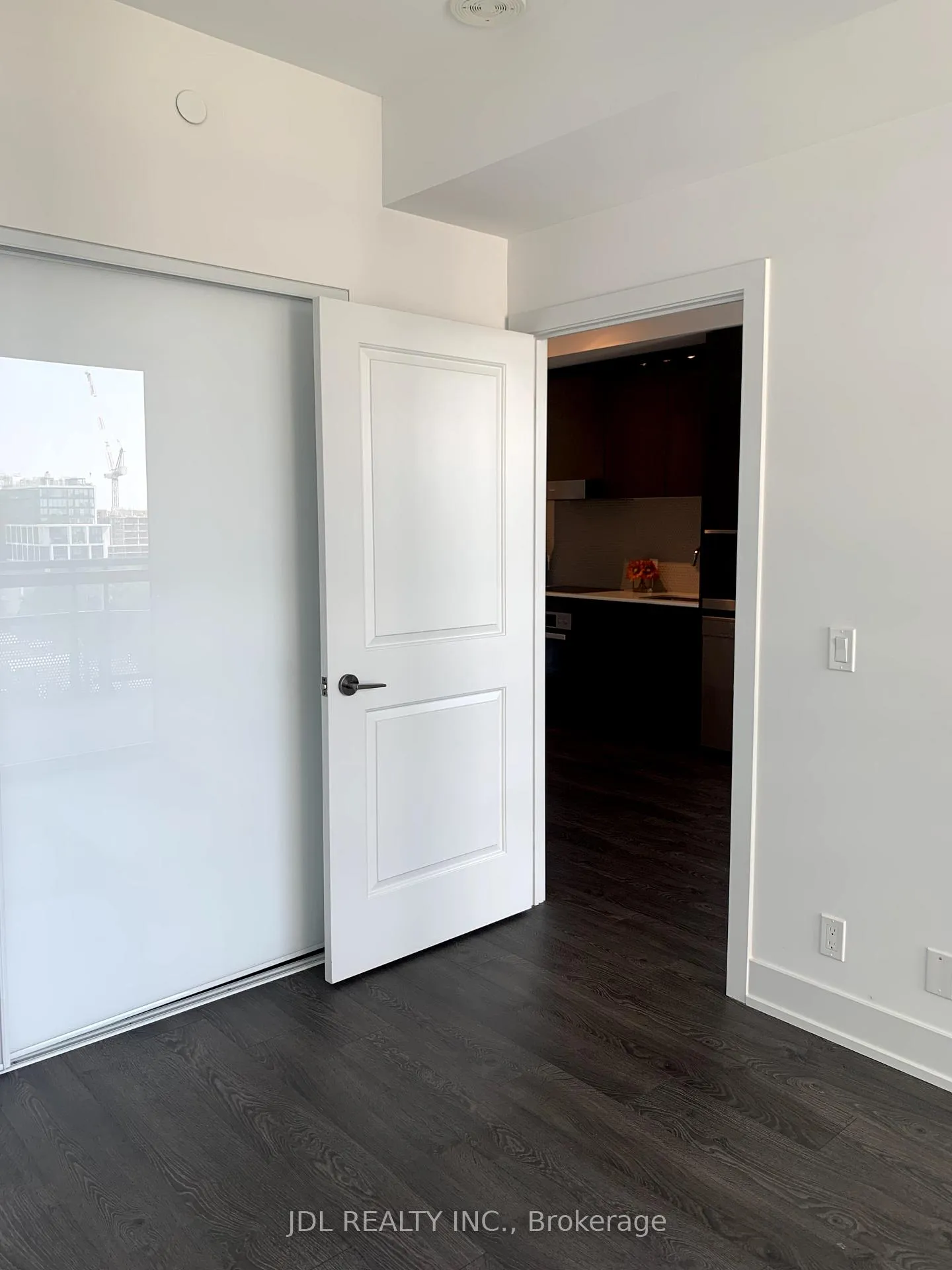 Photo 12 of Unit 805, 11 Lillian Street, Toronto, Mount Pleasant West — HOMEH