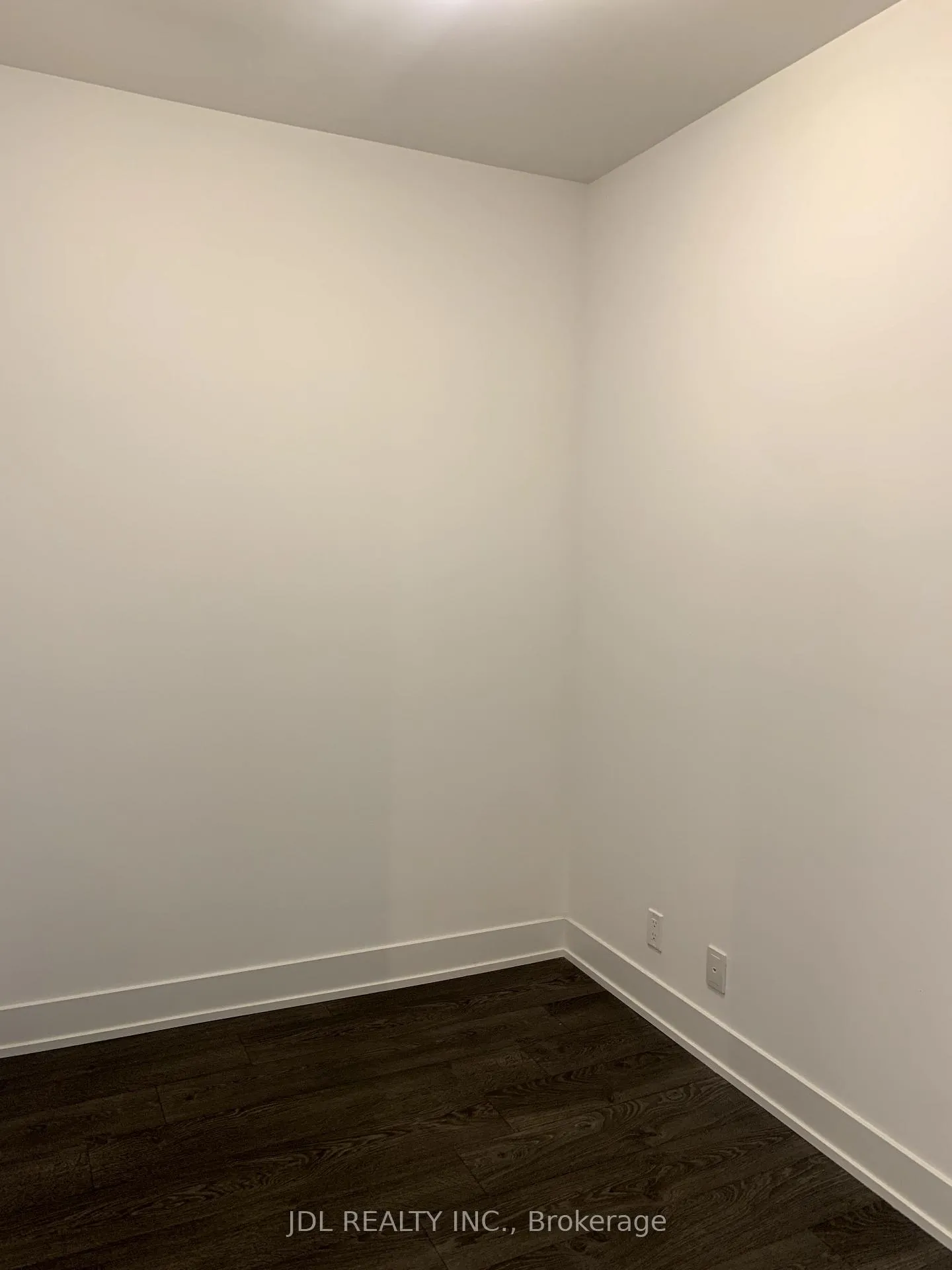 Photo 20 of Unit 805, 11 Lillian Street, Toronto, Mount Pleasant West — HOMEH