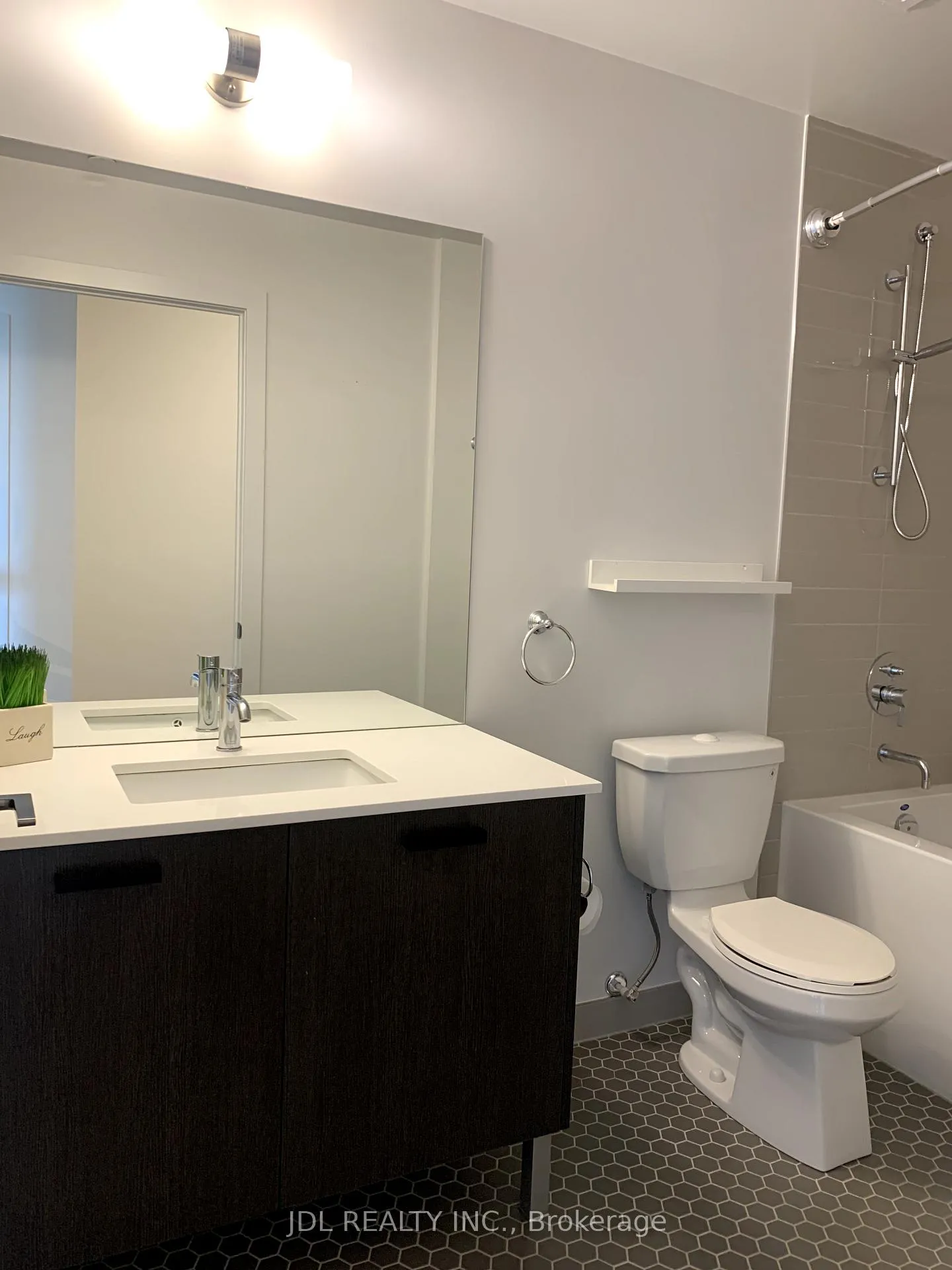 Photo 23 of Unit 805, 11 Lillian Street, Toronto, Mount Pleasant West — HOMEH