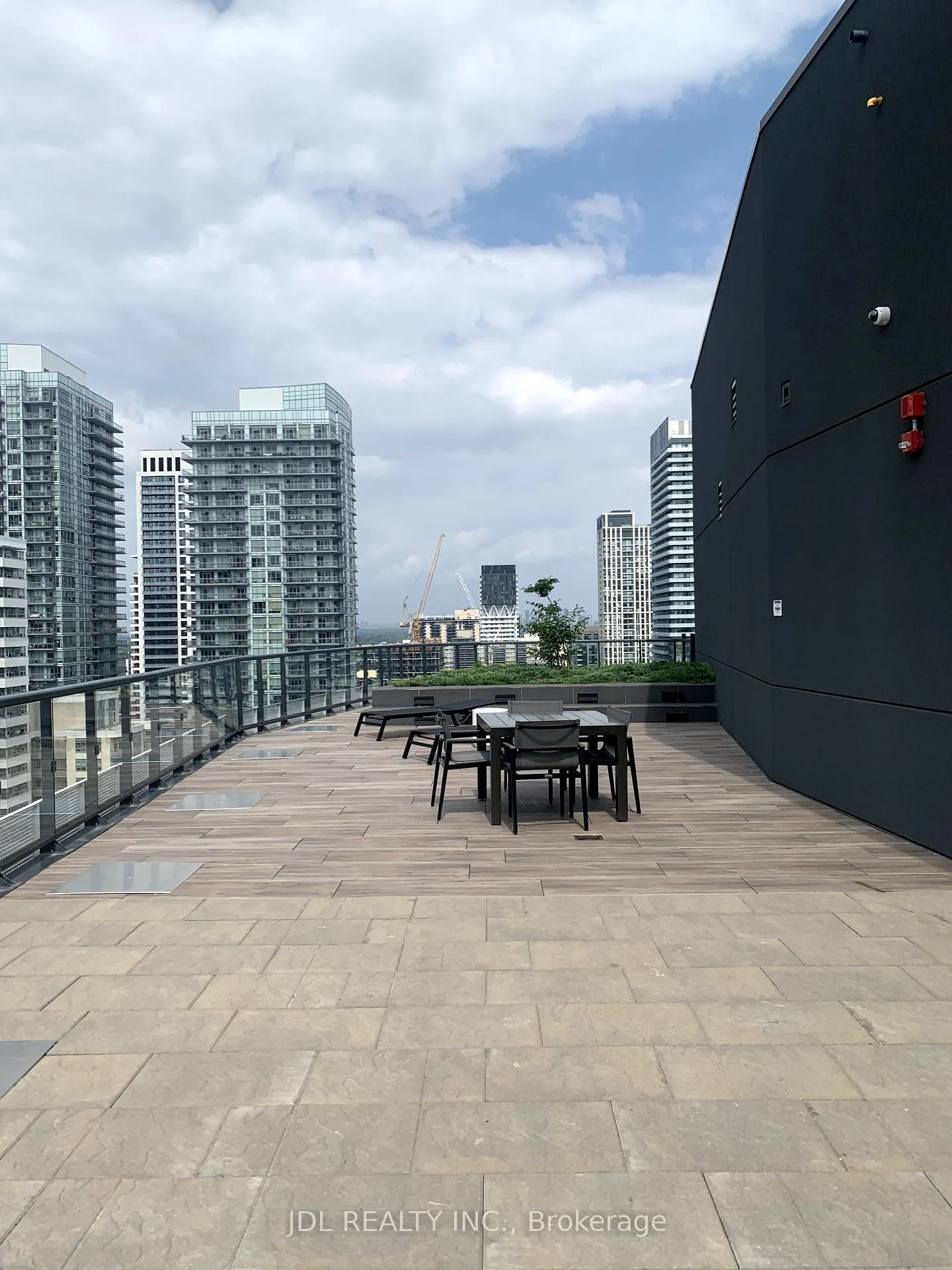 Photo 35 of Unit 805, 11 Lillian Street, Toronto, Mount Pleasant West — HOMEH