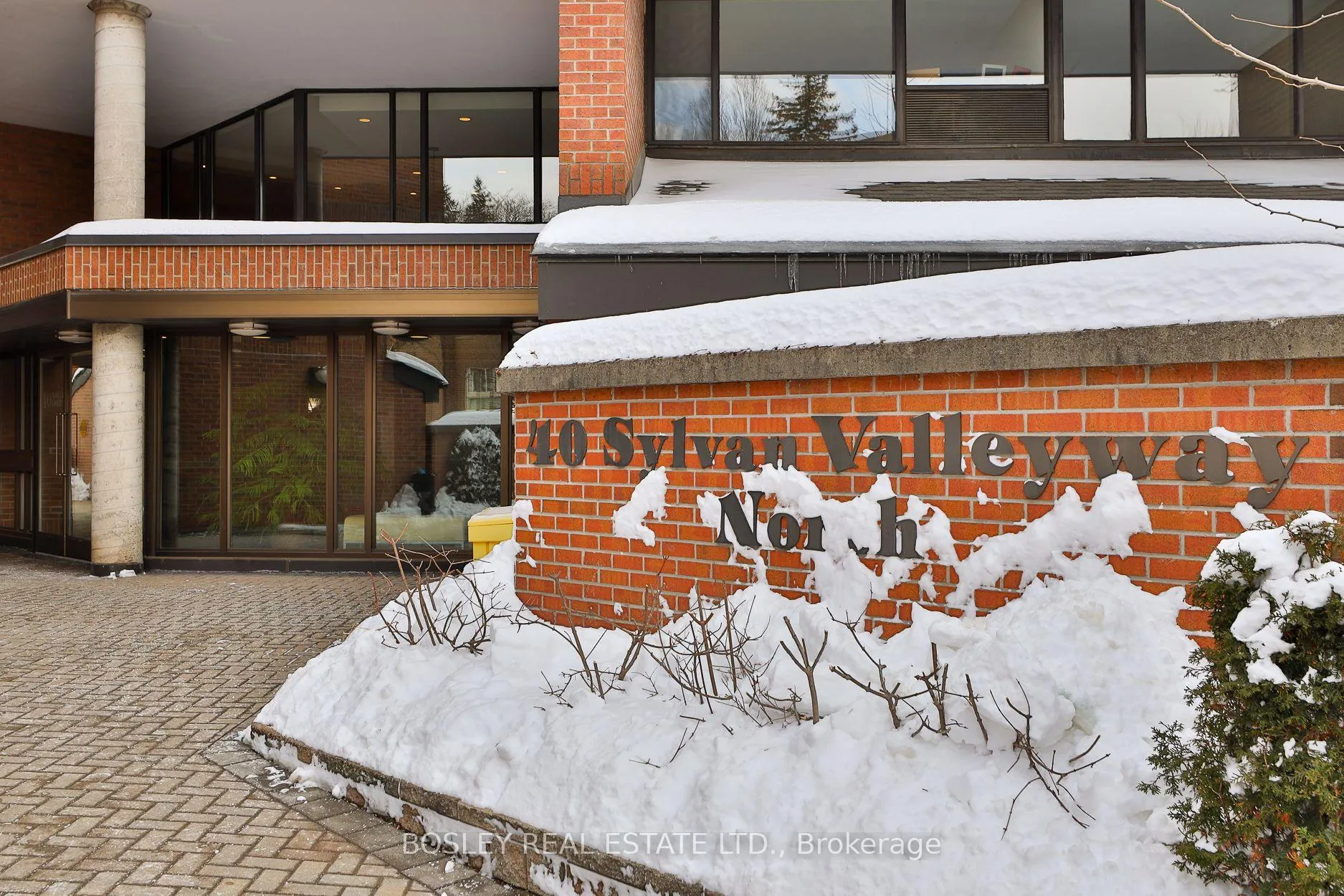 Photo 1 of Unit 103, 40 Sylvan Valleyway, Toronto, Bedford Park-Nortown — HOMEH