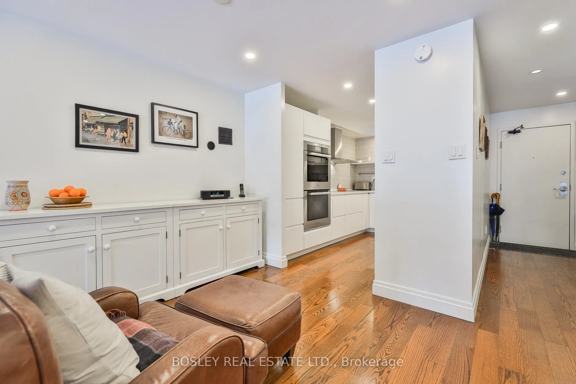 Photo 6 of Unit 103, 40 Sylvan Valleyway, Toronto, Bedford Park-Nortown — HOMEH