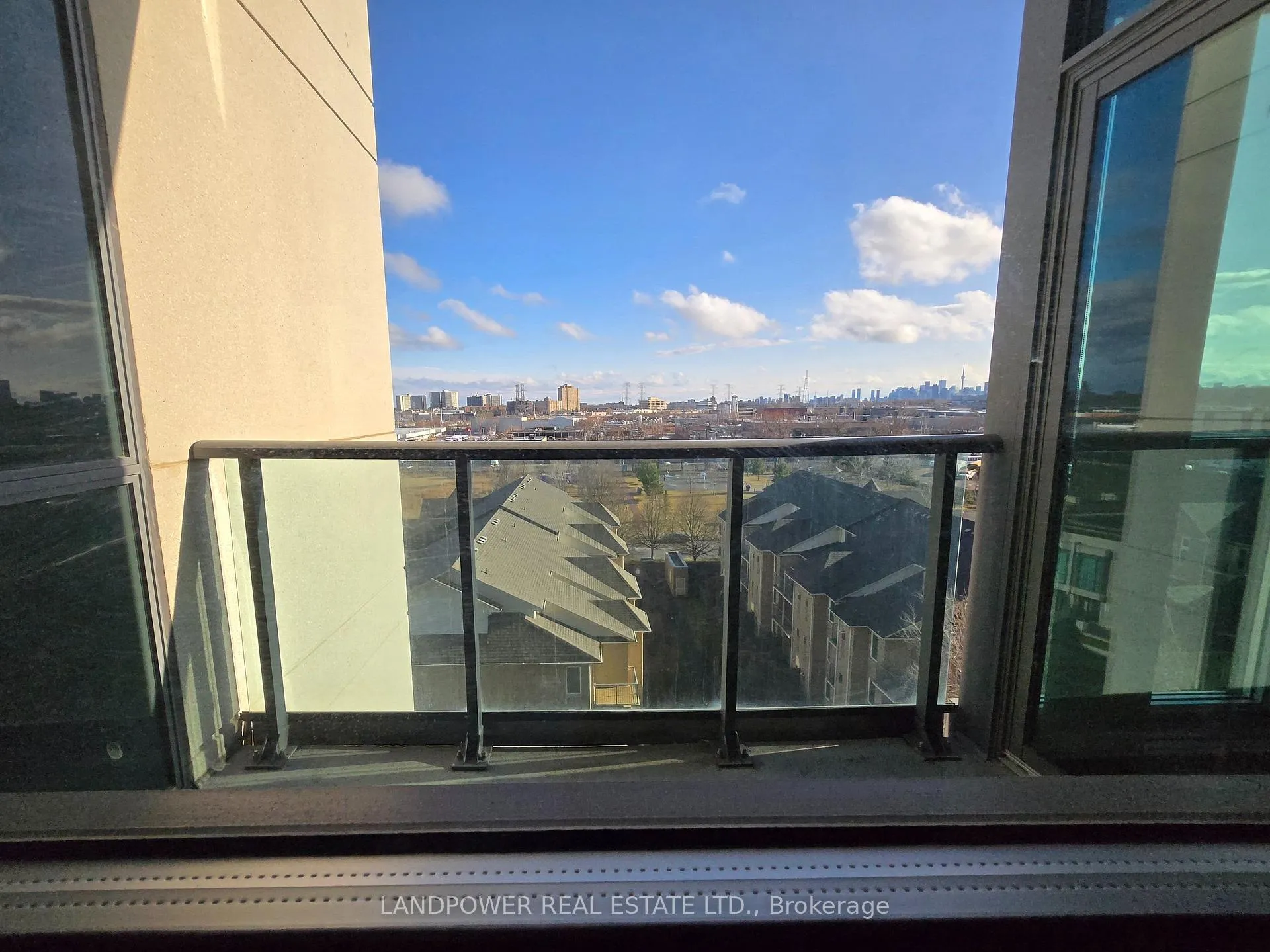 Photo 9 of Unit 710, 35 Brian Peck Crescent, Toronto, Thorncliffe Park — HOMEH
