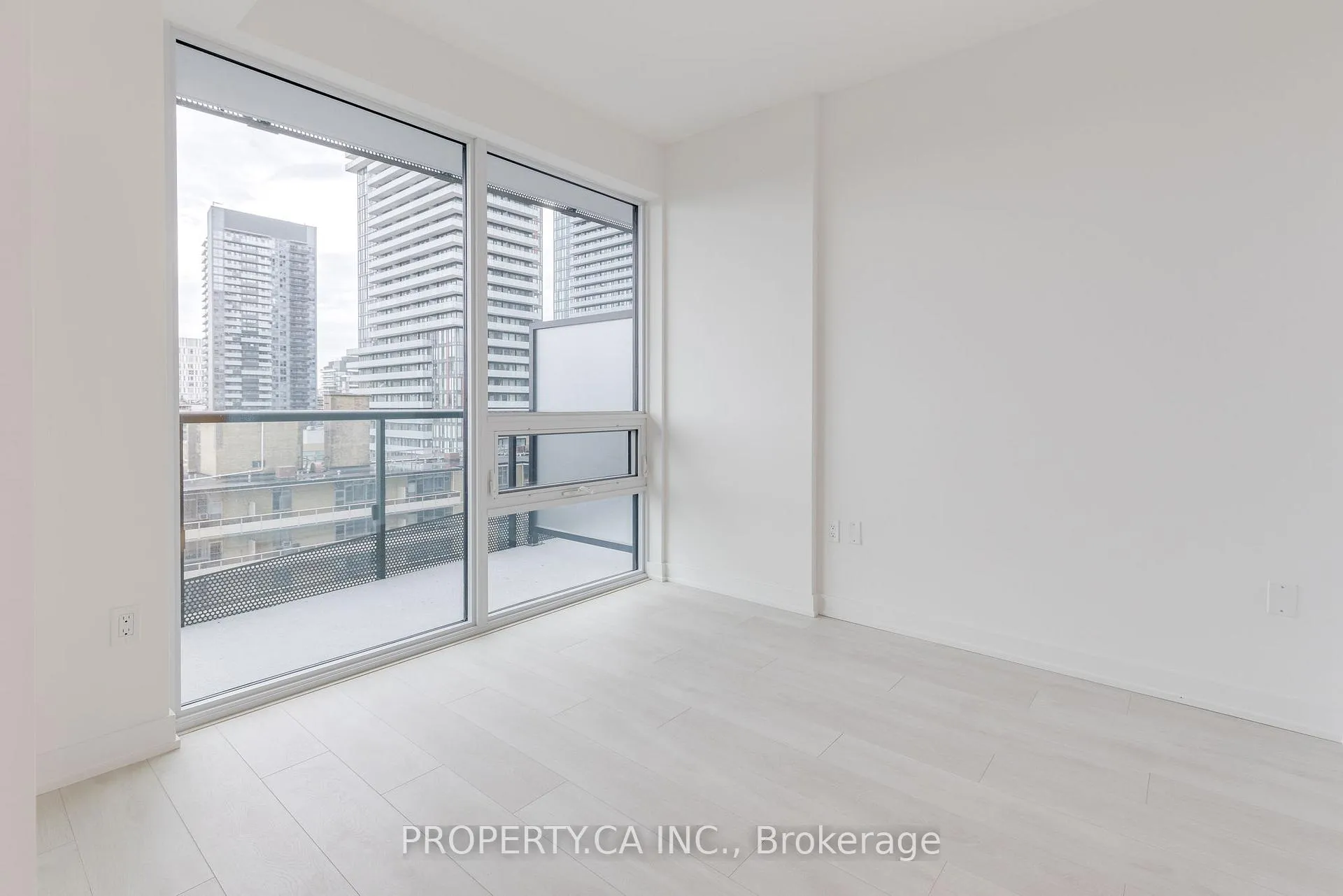 Photo 10 of Unit 1213, 127 Broadway Avenue, Toronto, Mount Pleasant West — HOMEH