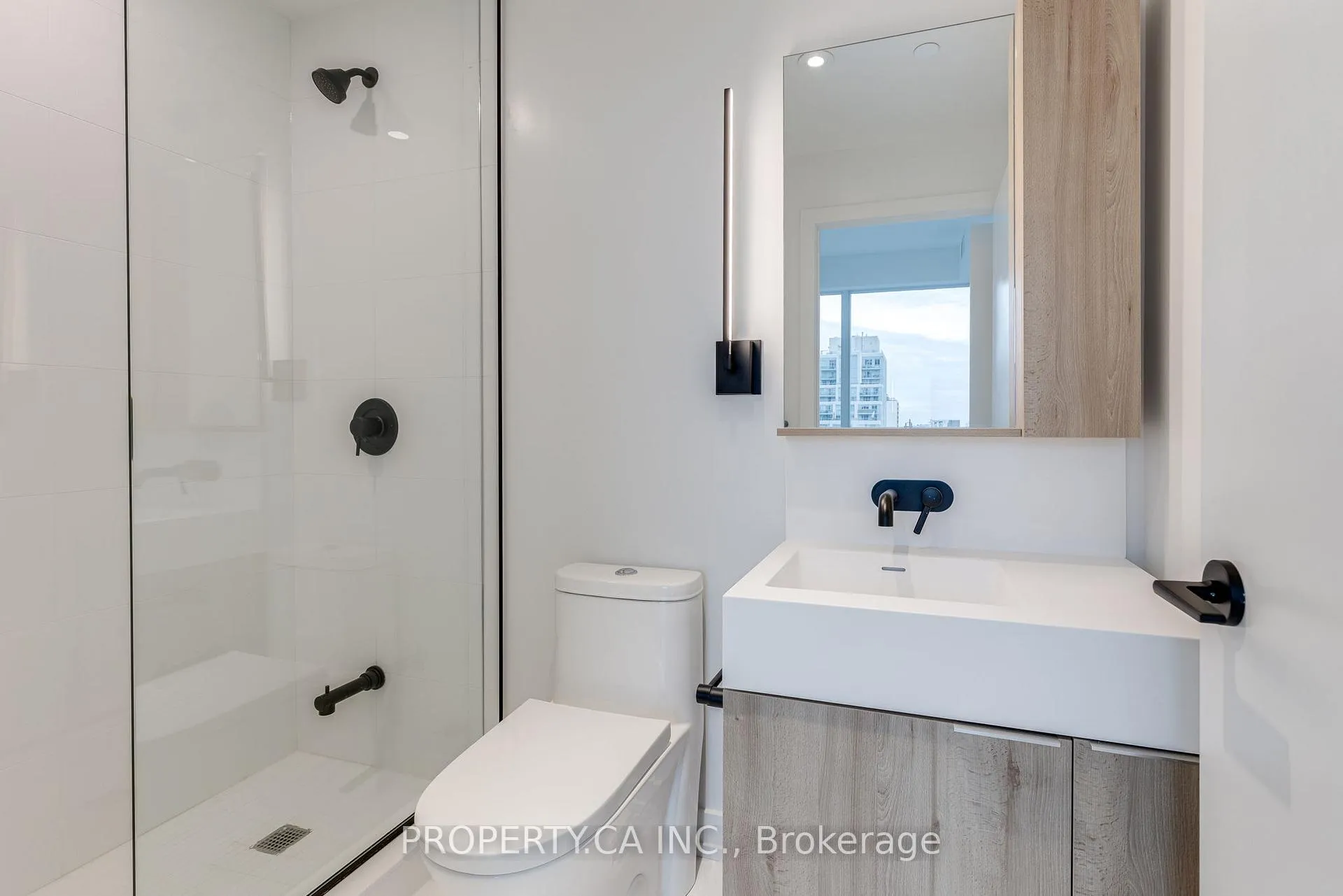 Photo 13 of Unit 1213, 127 Broadway Avenue, Toronto, Mount Pleasant West — HOMEH