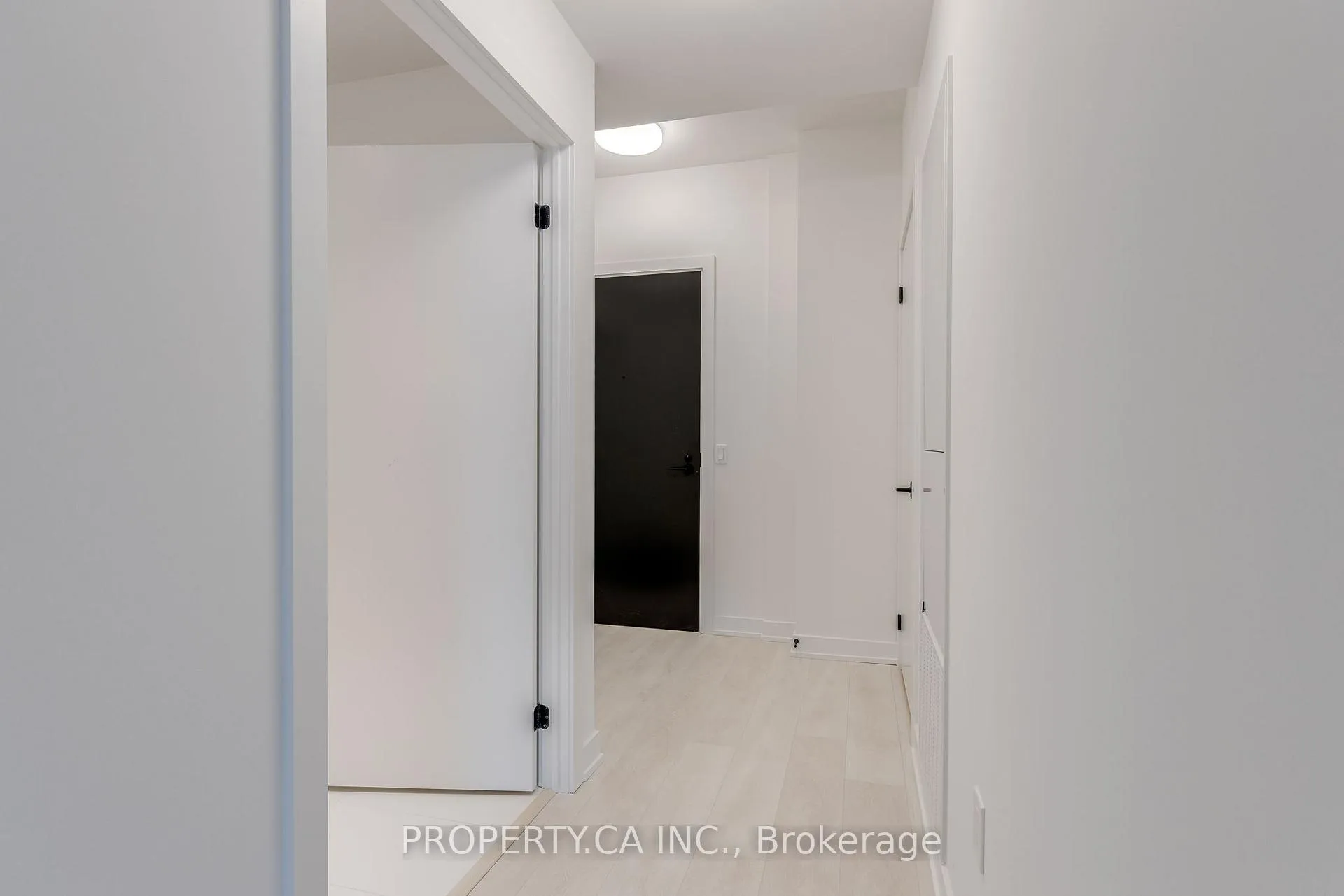 Photo 17 of Unit 1213, 127 Broadway Avenue, Toronto, Mount Pleasant West — HOMEH