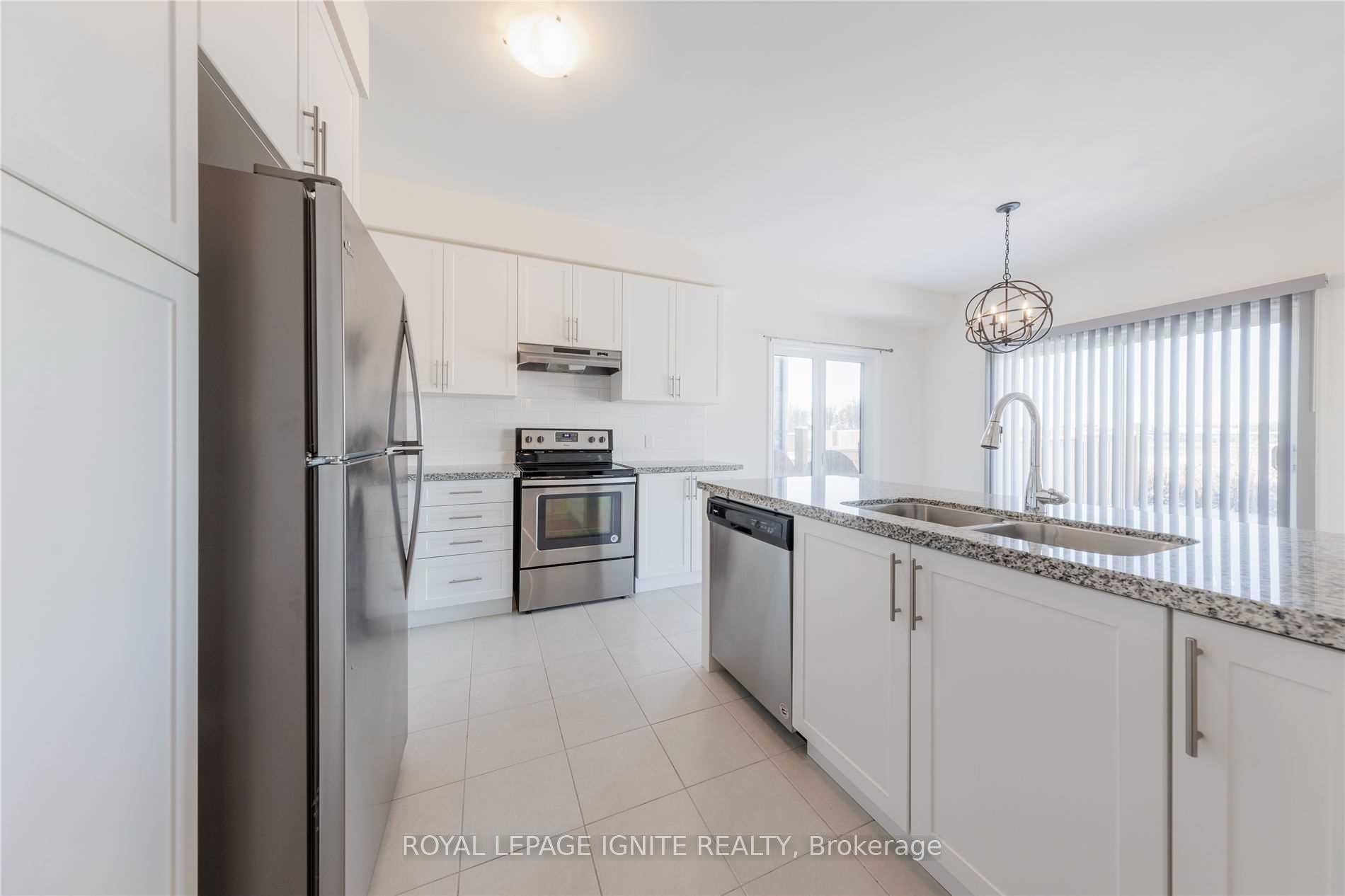 Photo 8 of Unit Upper, 234 Crombie Street, Clarington, Bowmanville — HOMEH