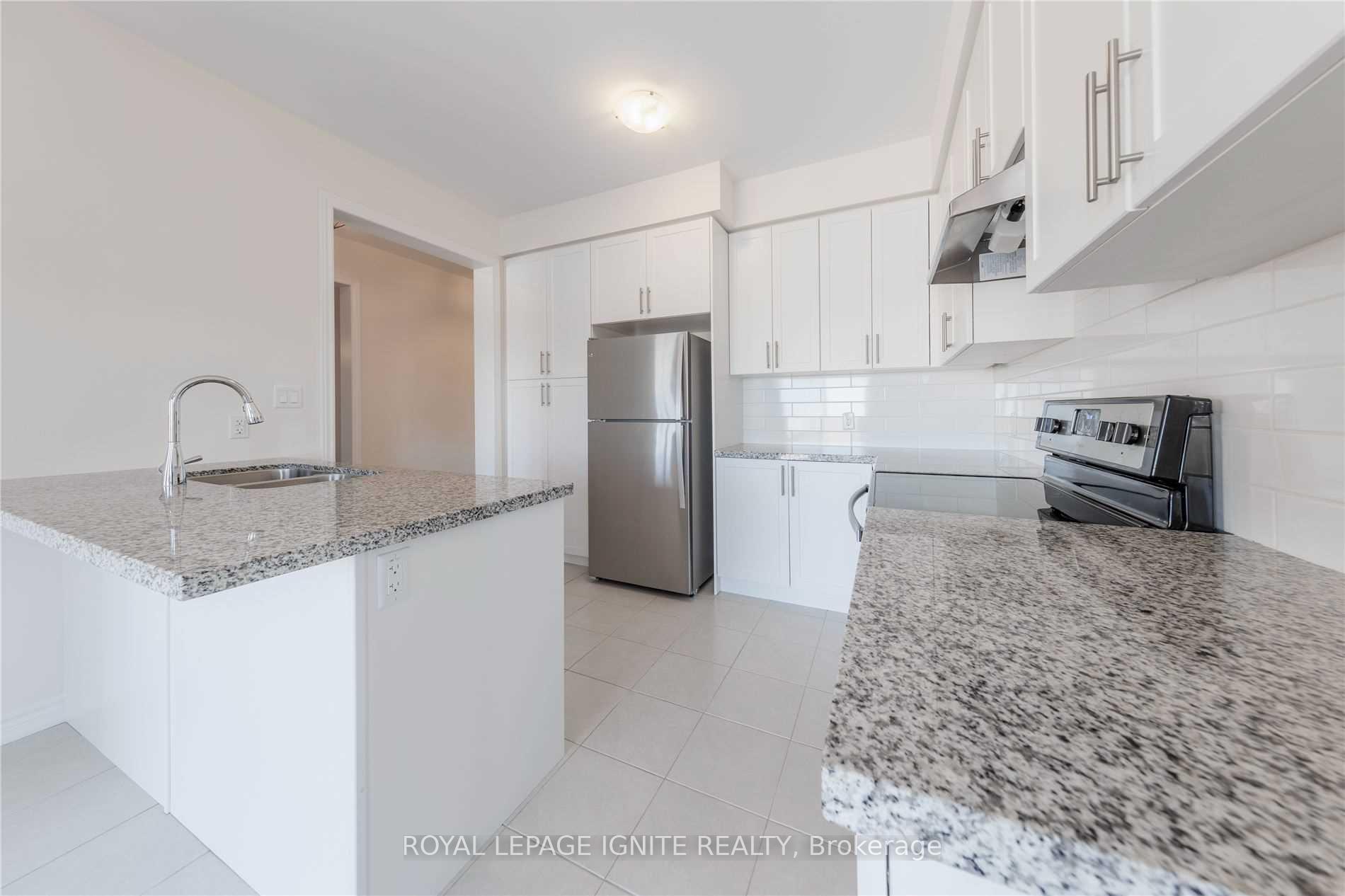 Photo 10 of Unit Upper, 234 Crombie Street, Clarington, Bowmanville — HOMEH